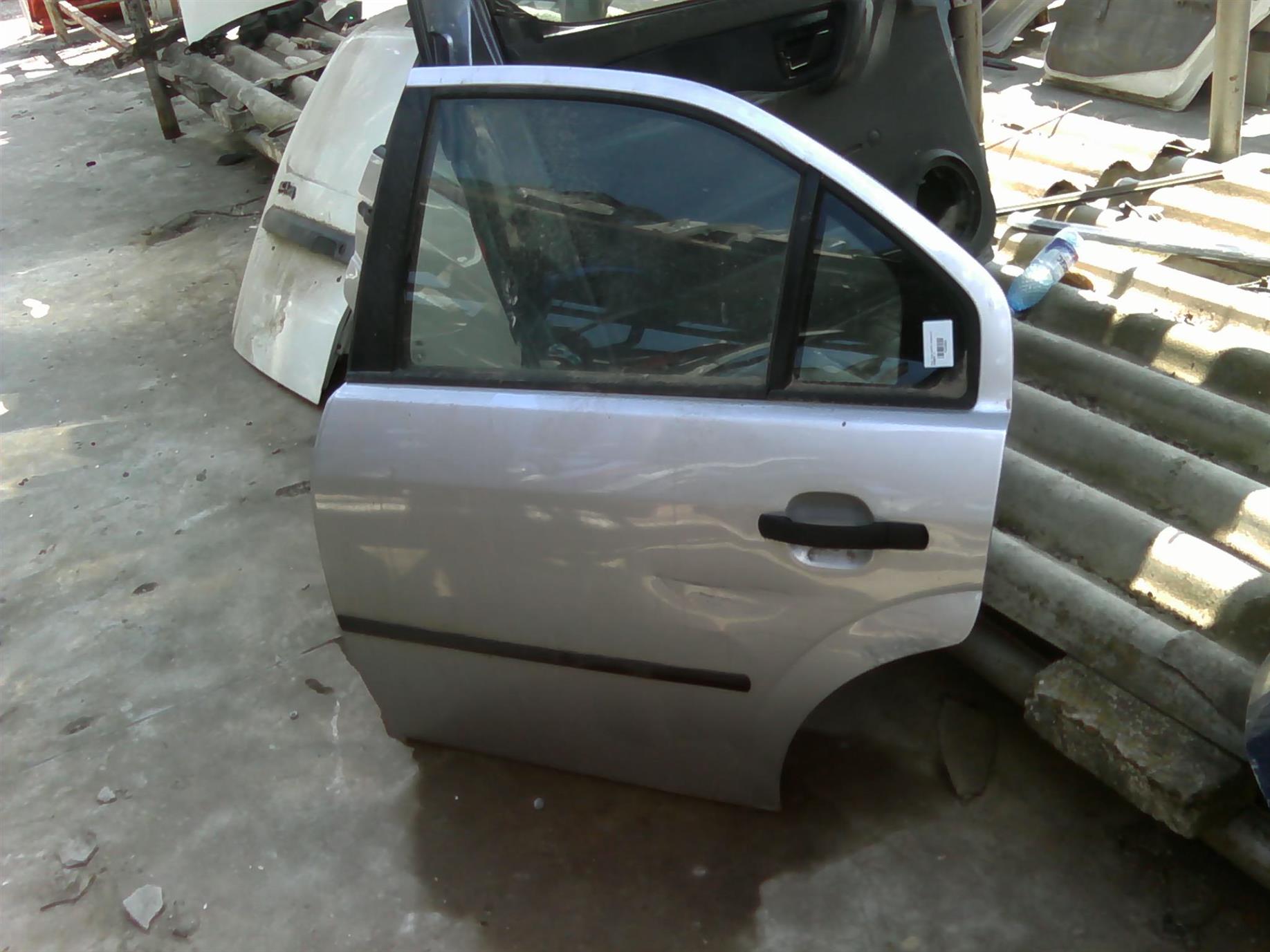 usa stanga spate completa Ford Mondeo