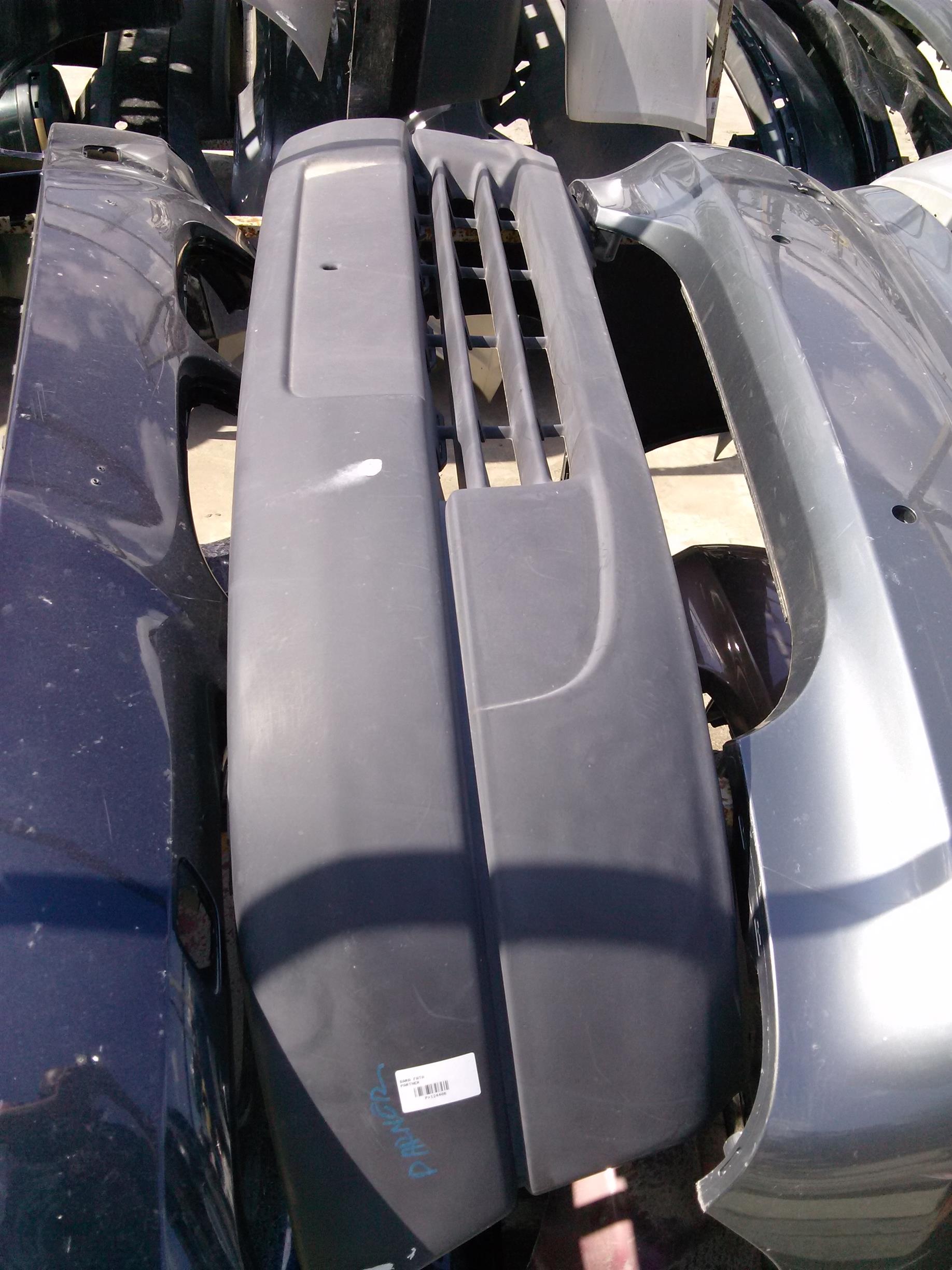 bara fata Peugeot Partner