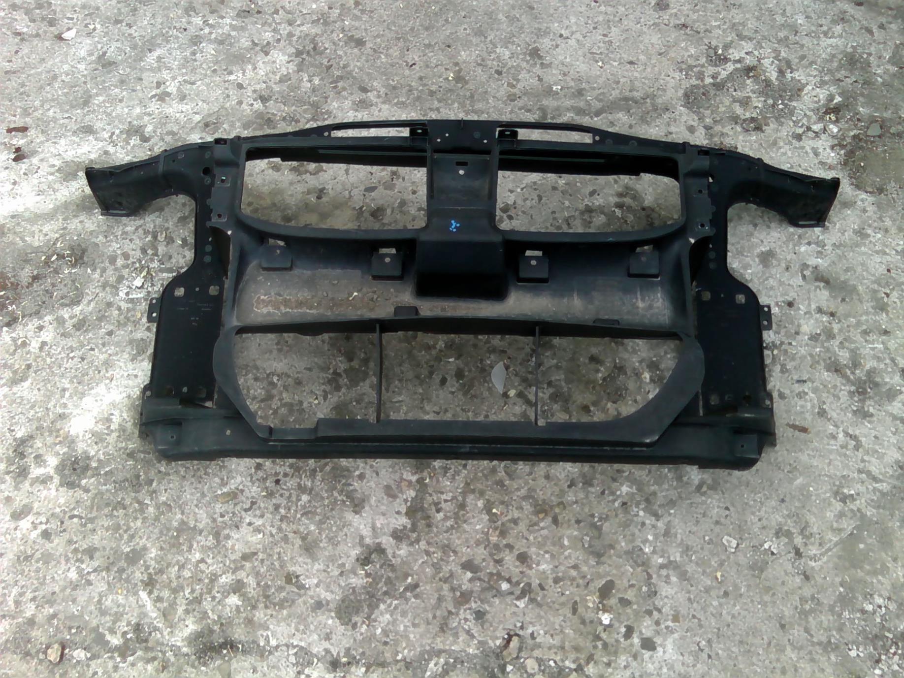 tragar fata BMW E90