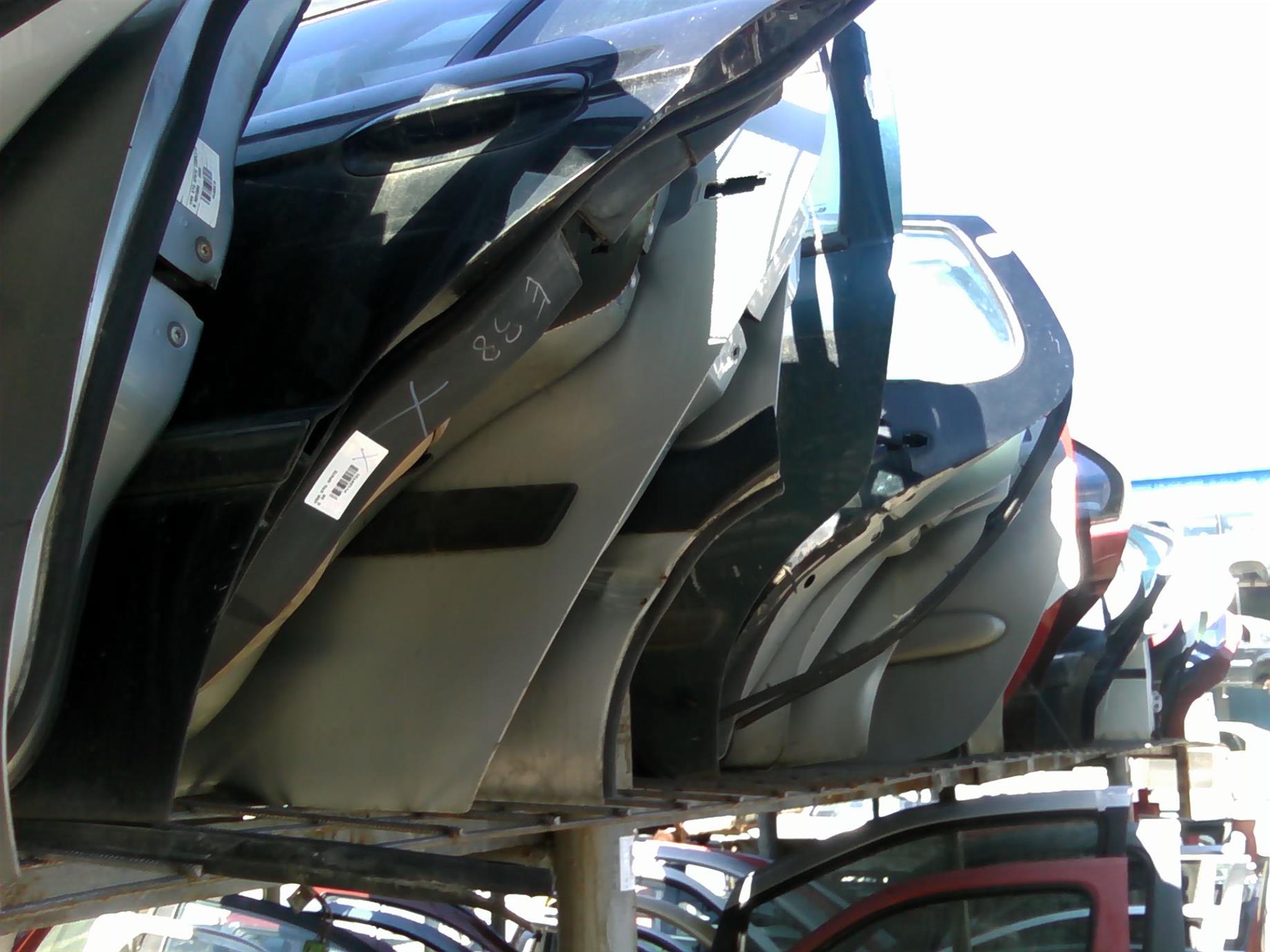 usa stanga spate BMW E38
