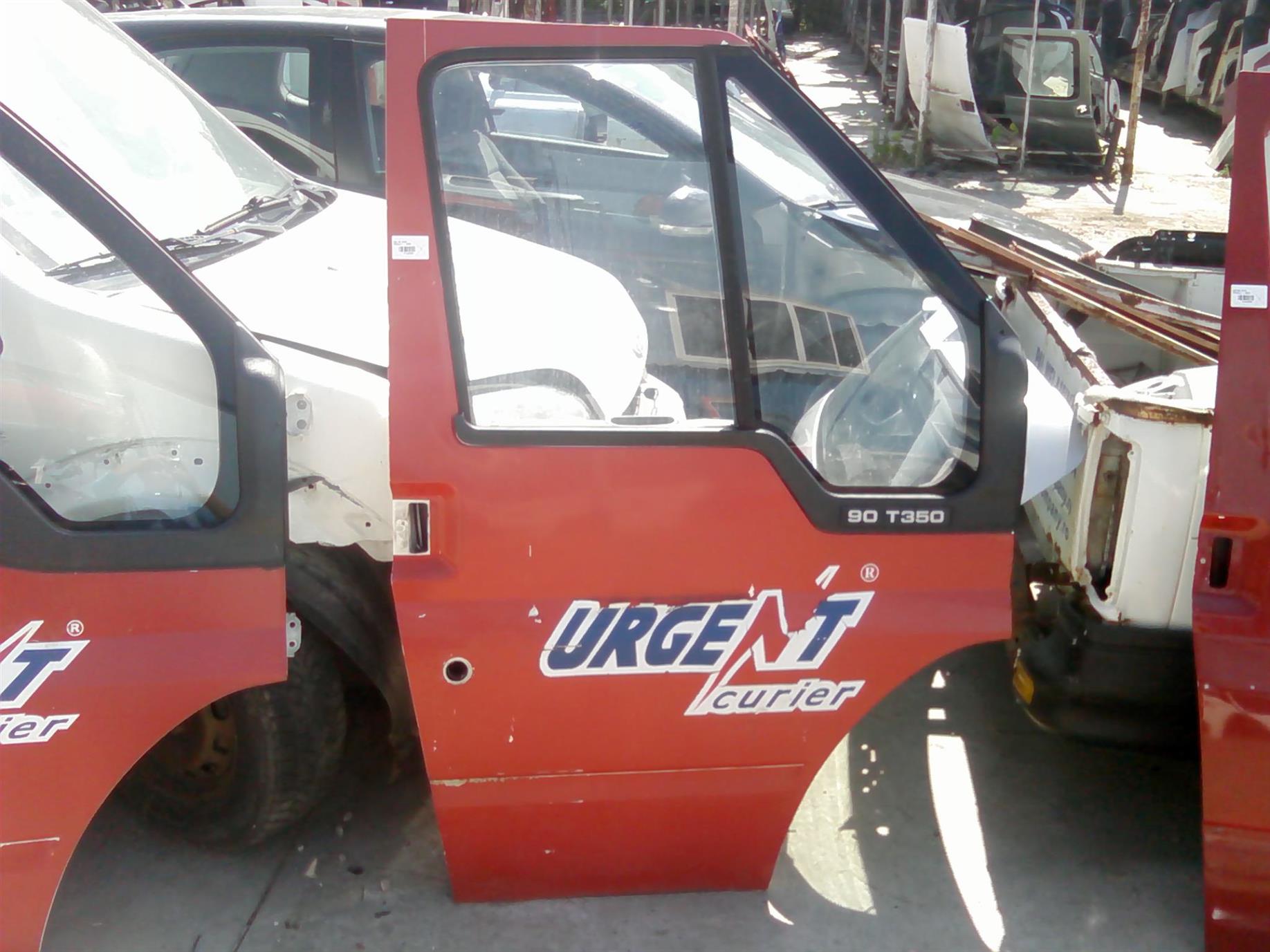 usa dreapta fata Ford Transit, an 2004