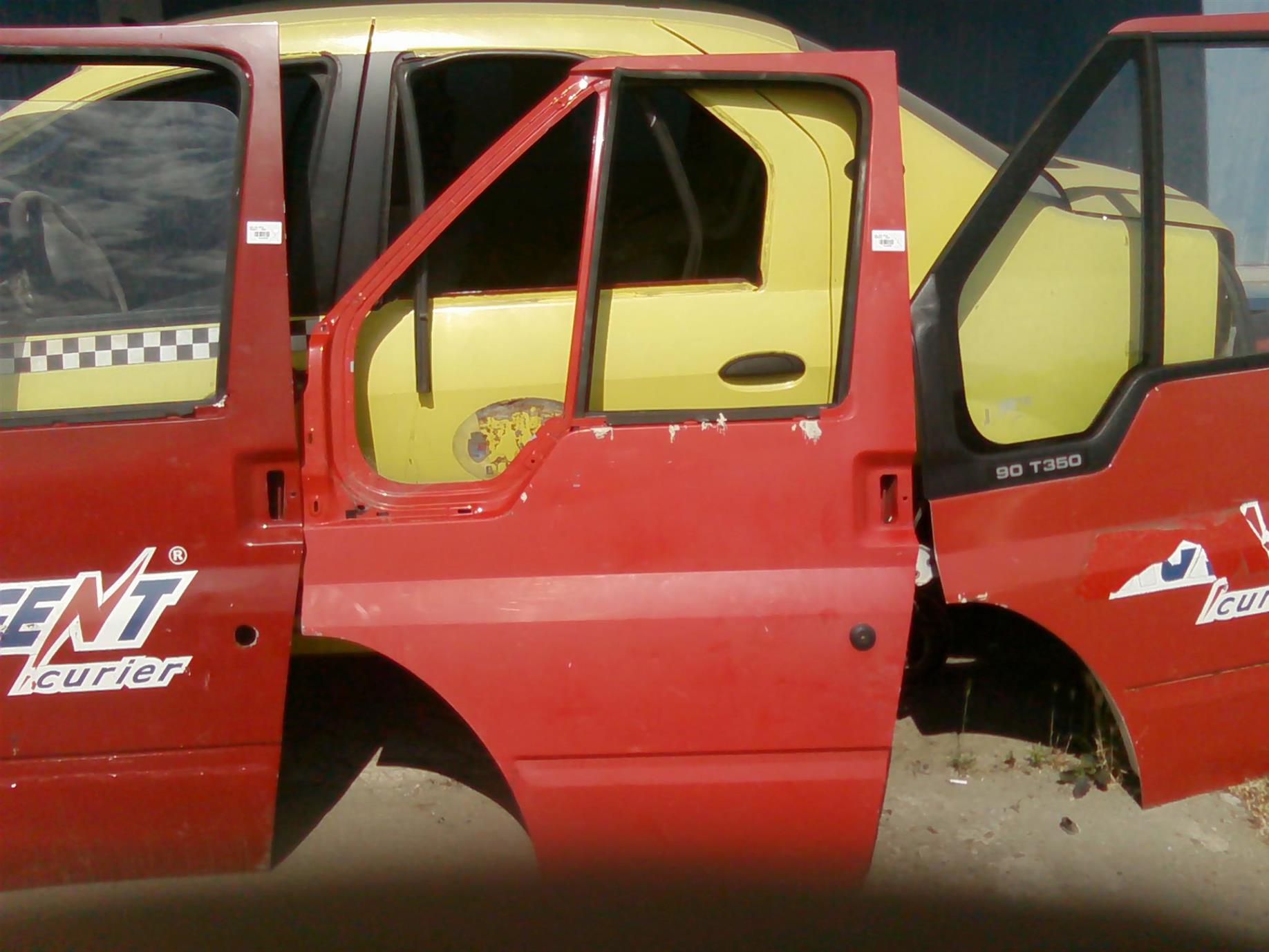 usa stanga fata Ford Transit, an 2004