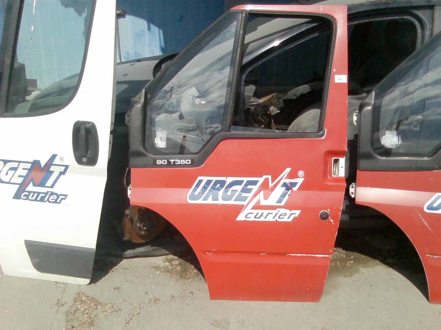 usa stanga fata Ford Transit, an 2004
