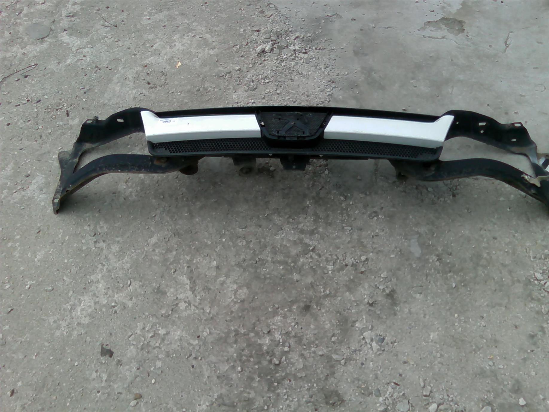 masca fata si traversa Peugeot Boxer, an 2005