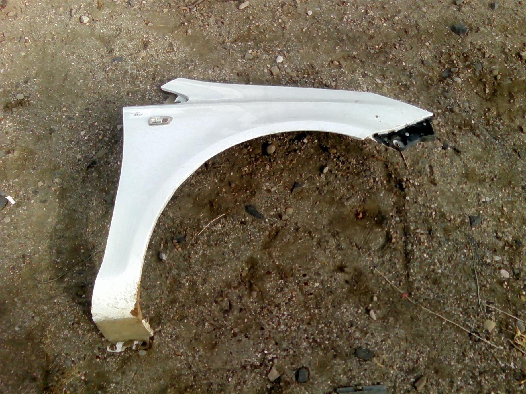 aripa dreapta fata Opel Corsa D