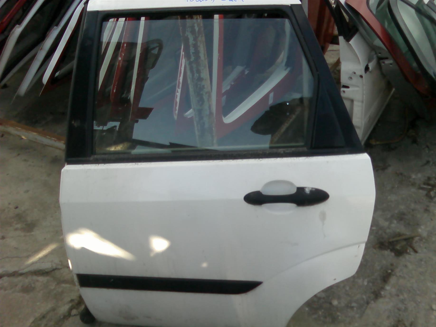 Usa stanga spate completa Ford Focus 1 break
