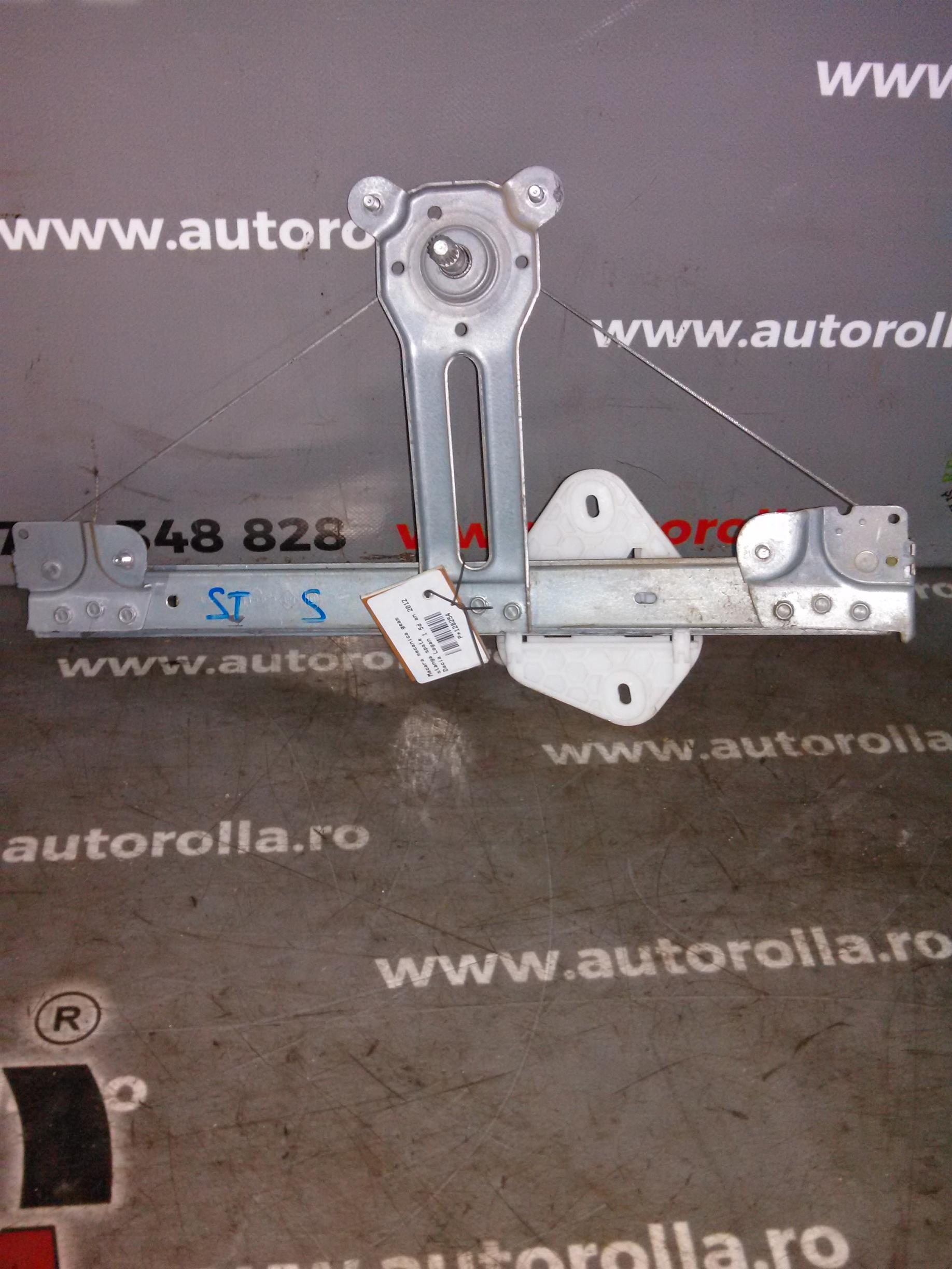 Macara mecanica geam stanga spate Dacia Logan 1.5d an 2012