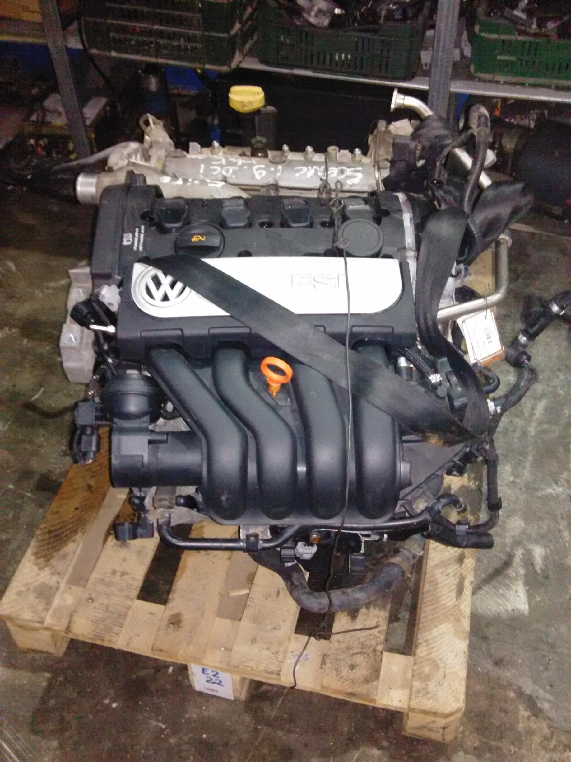Rampa injectoare Volkswagen Golf V 2.0 FSI