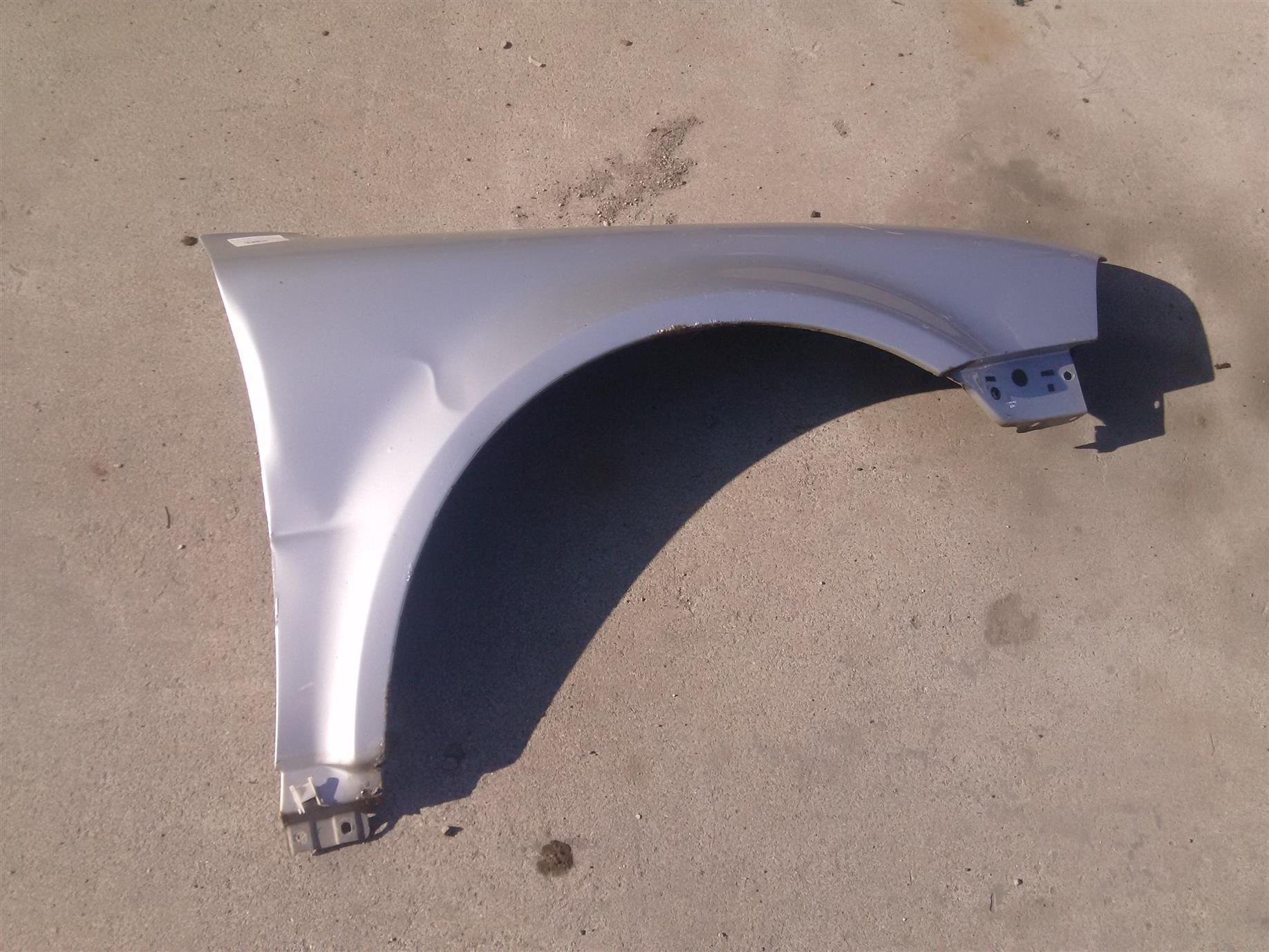 Aripa dreapta fata Volkswagen Passat B5 break