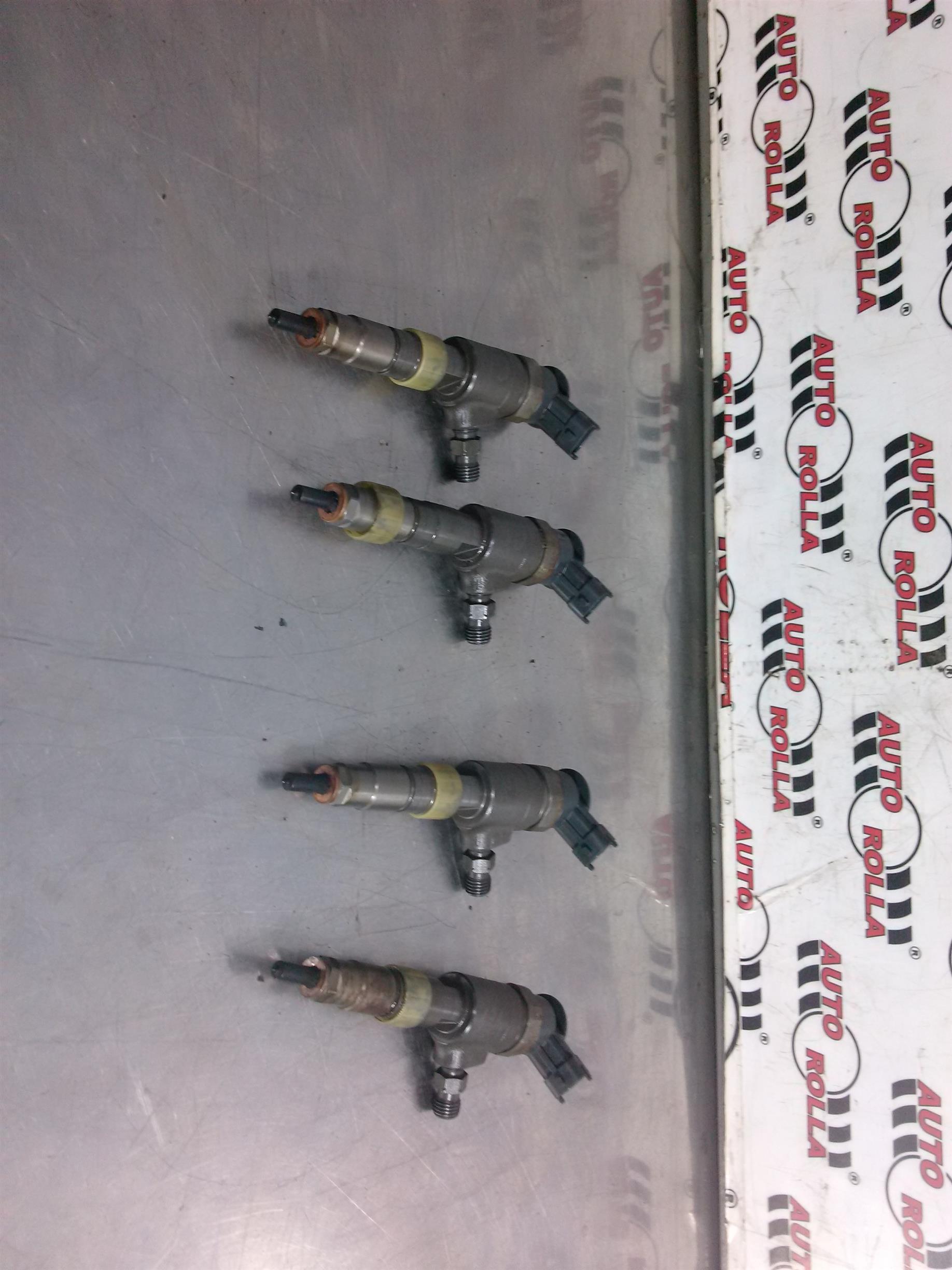 Injectoare set Peugeot 308 1.6 HDI an 2015