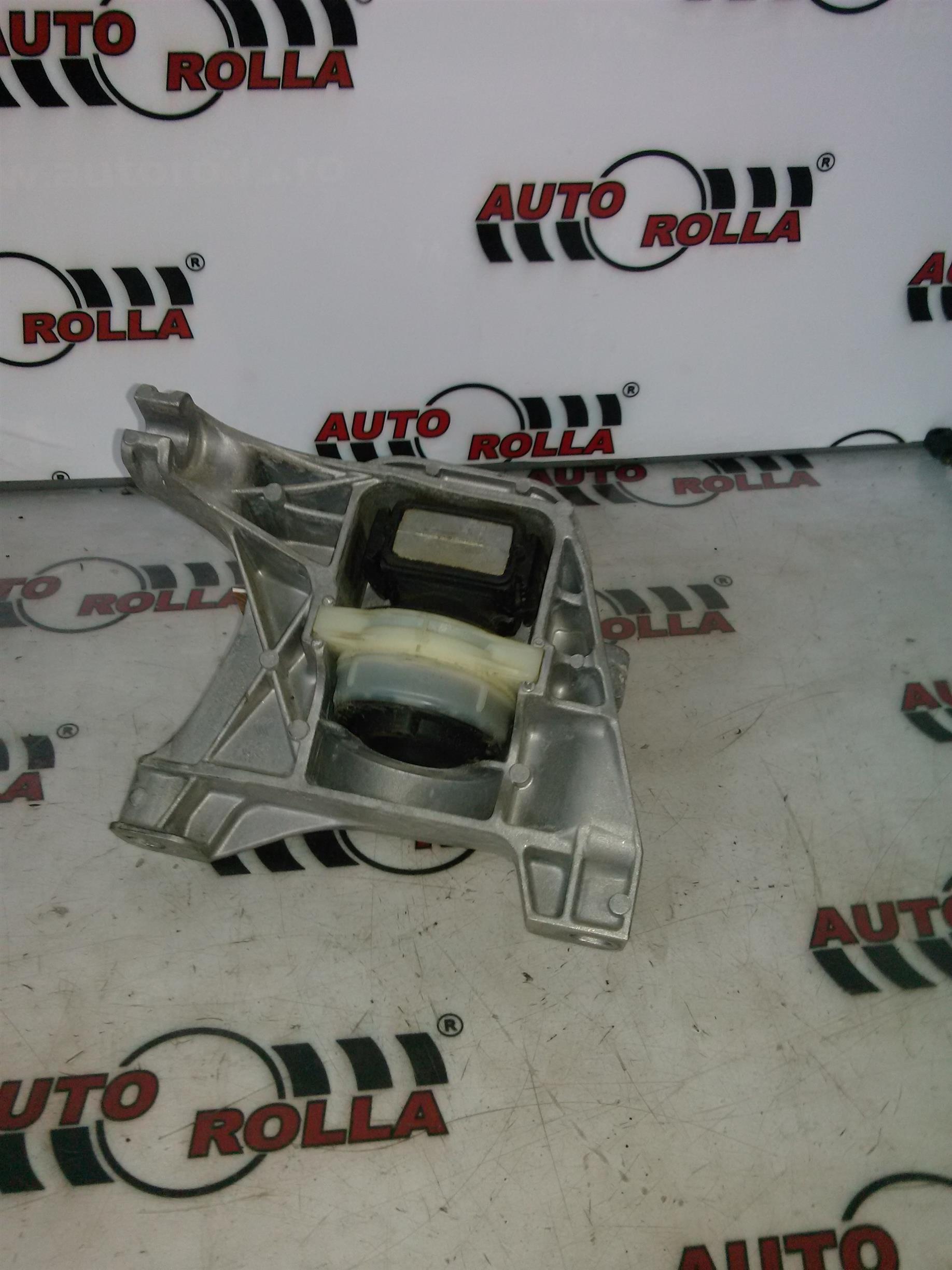 Suport motor Peugeot 308 1.6d an 2015
