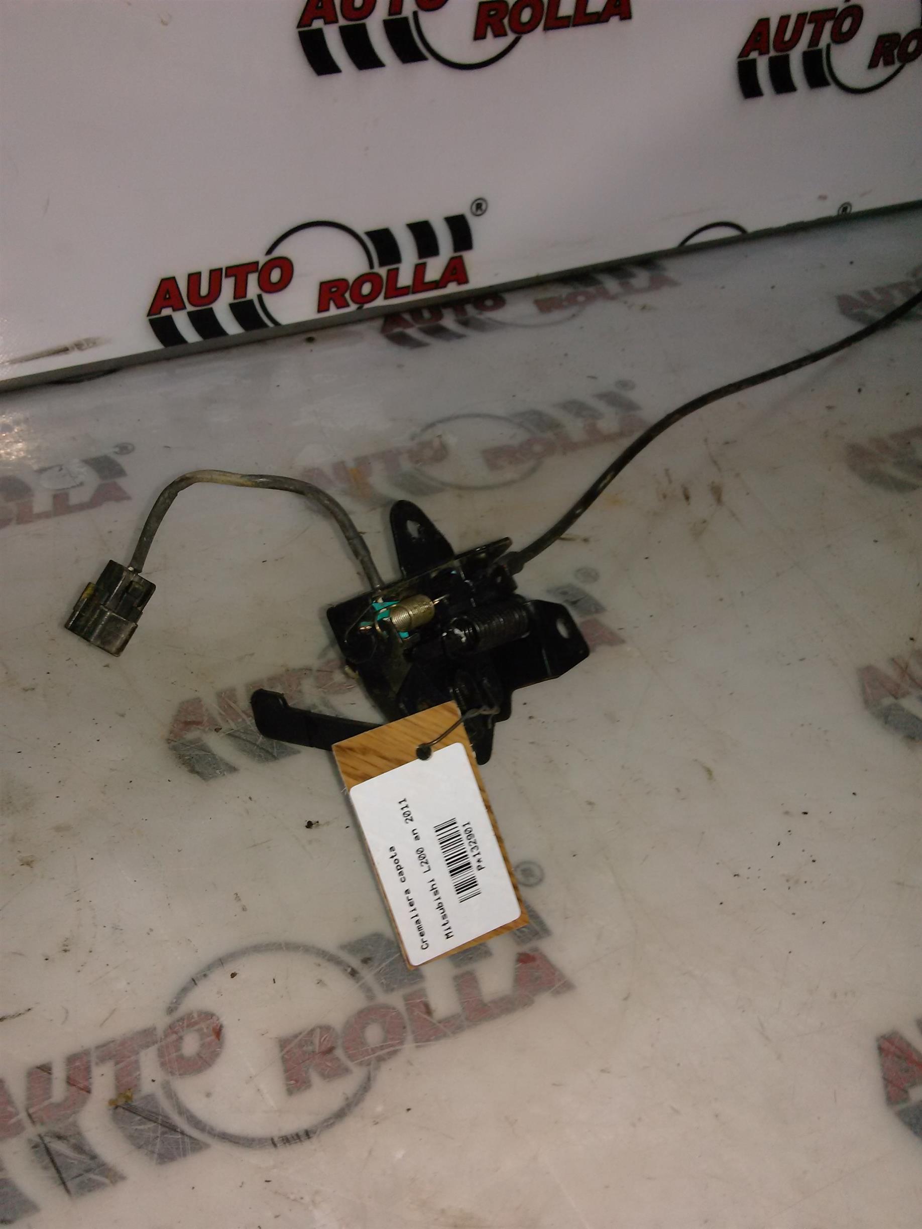 Cremaliera capota Mitsubishi L200 an 2011