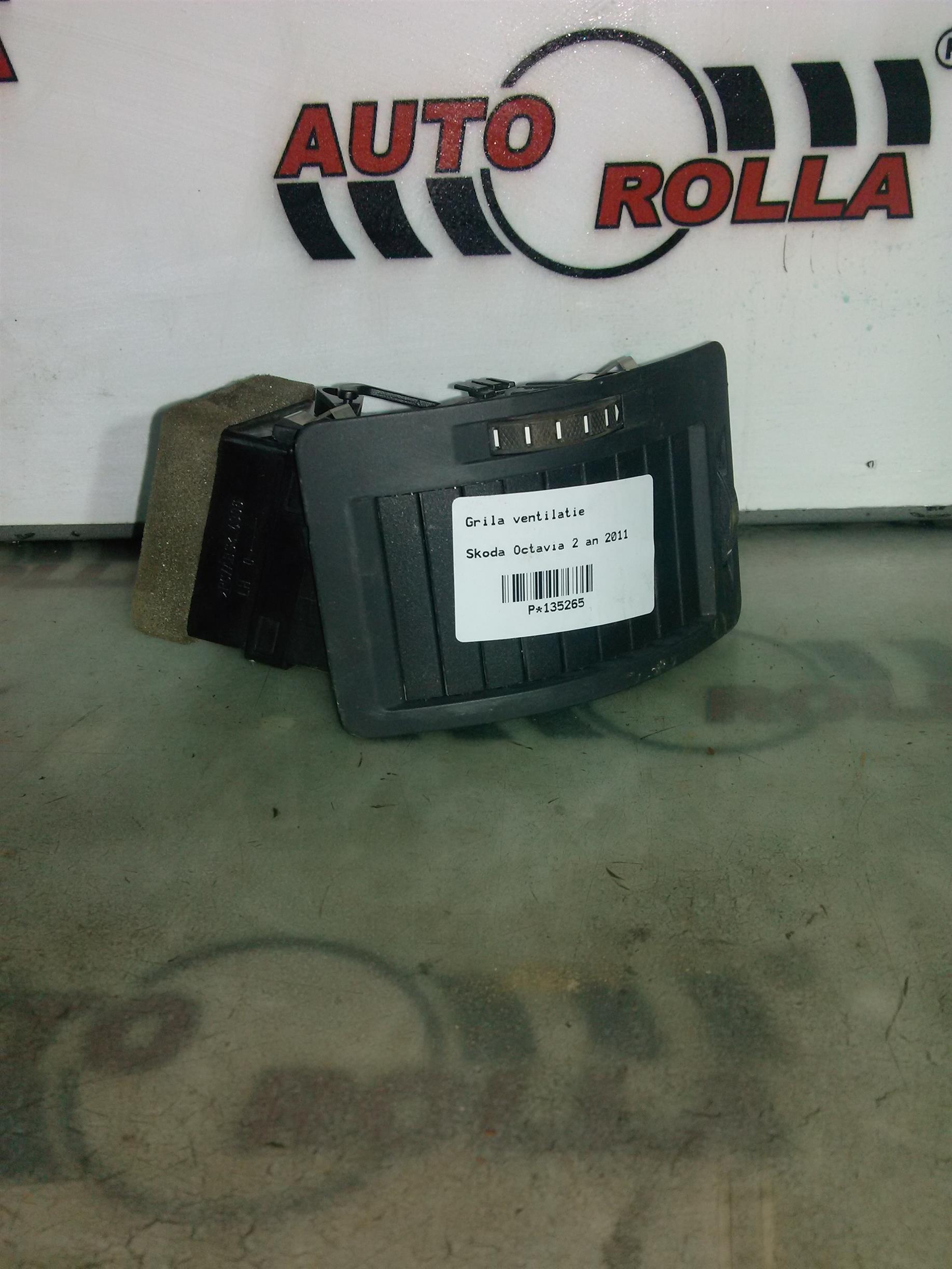 Grila ventilatie stg. Skoda Octavia 2 an 2011