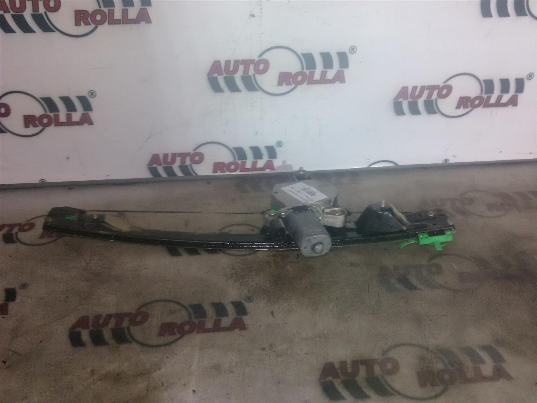 Macara+motoras dreapta fata Fiat Punto 2 1.9D an 2001