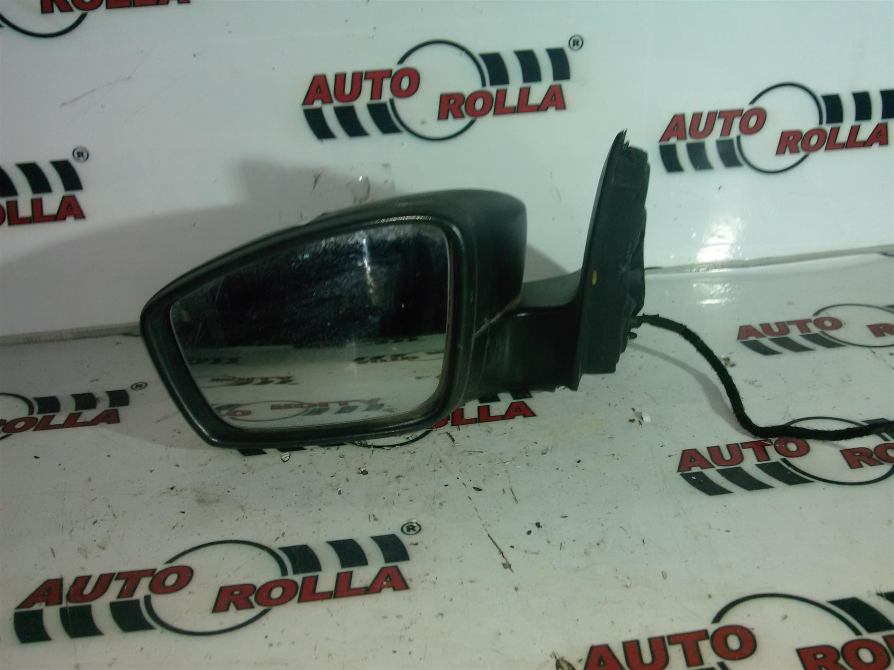 Oglinda stanga Skoda Rapid 1.2 TSI an 2014