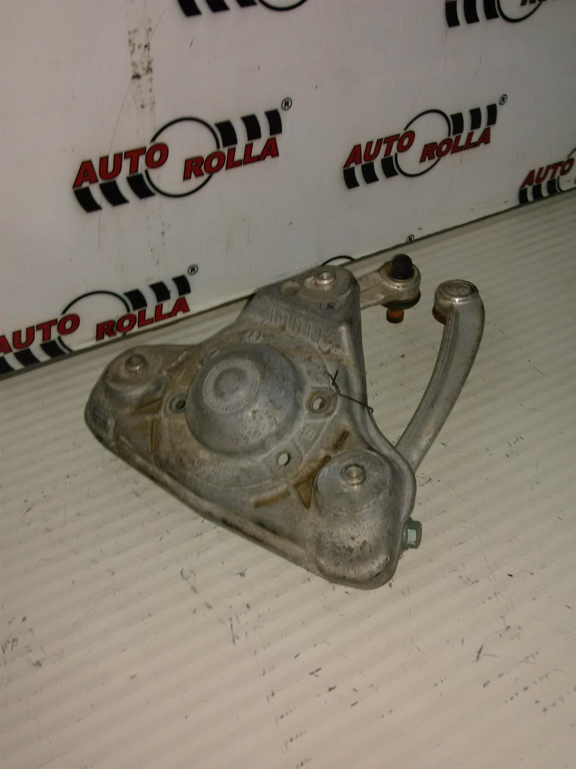 Flansa amortizor stanga fata Volkswagen Passat B5