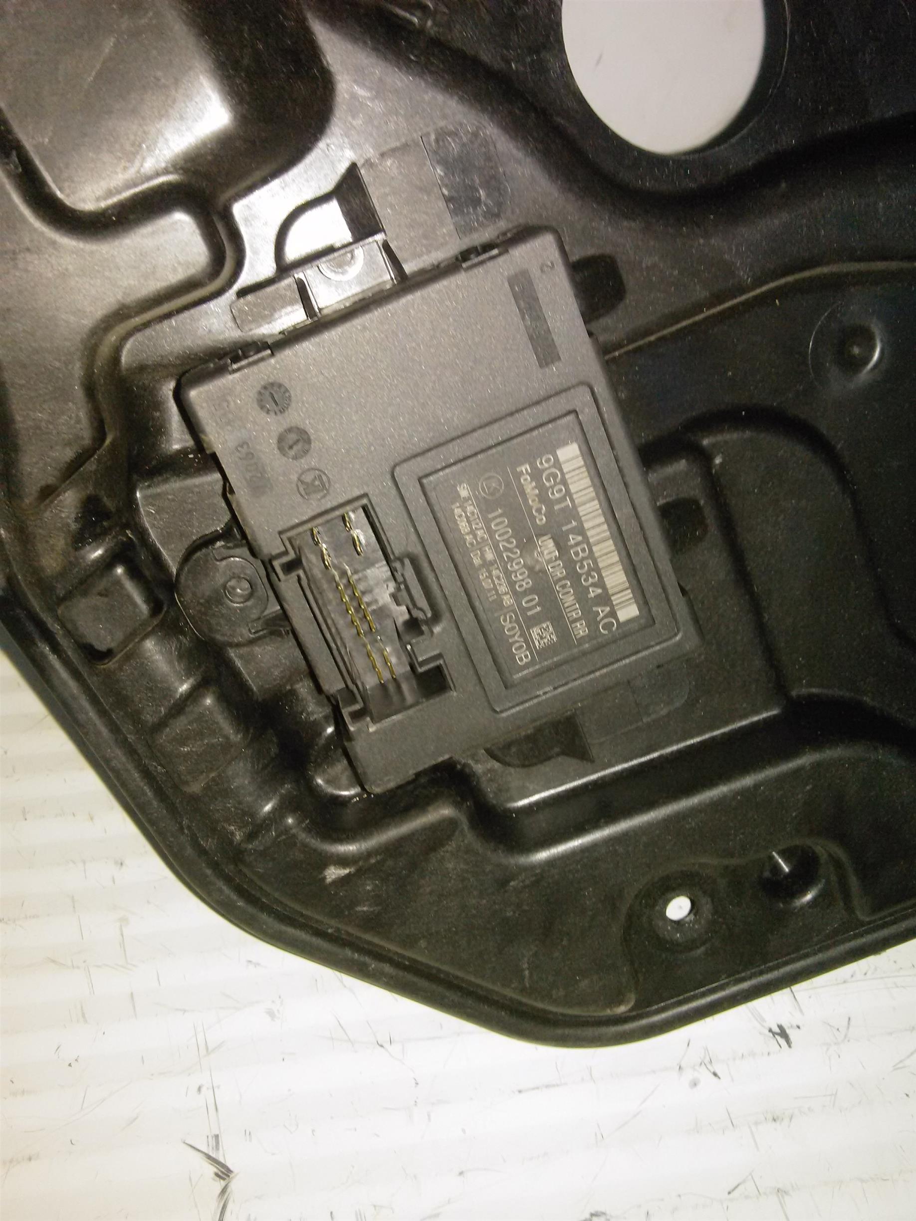 Calculator usa stanga spate Volvo XC60, 2.4D, an 2011