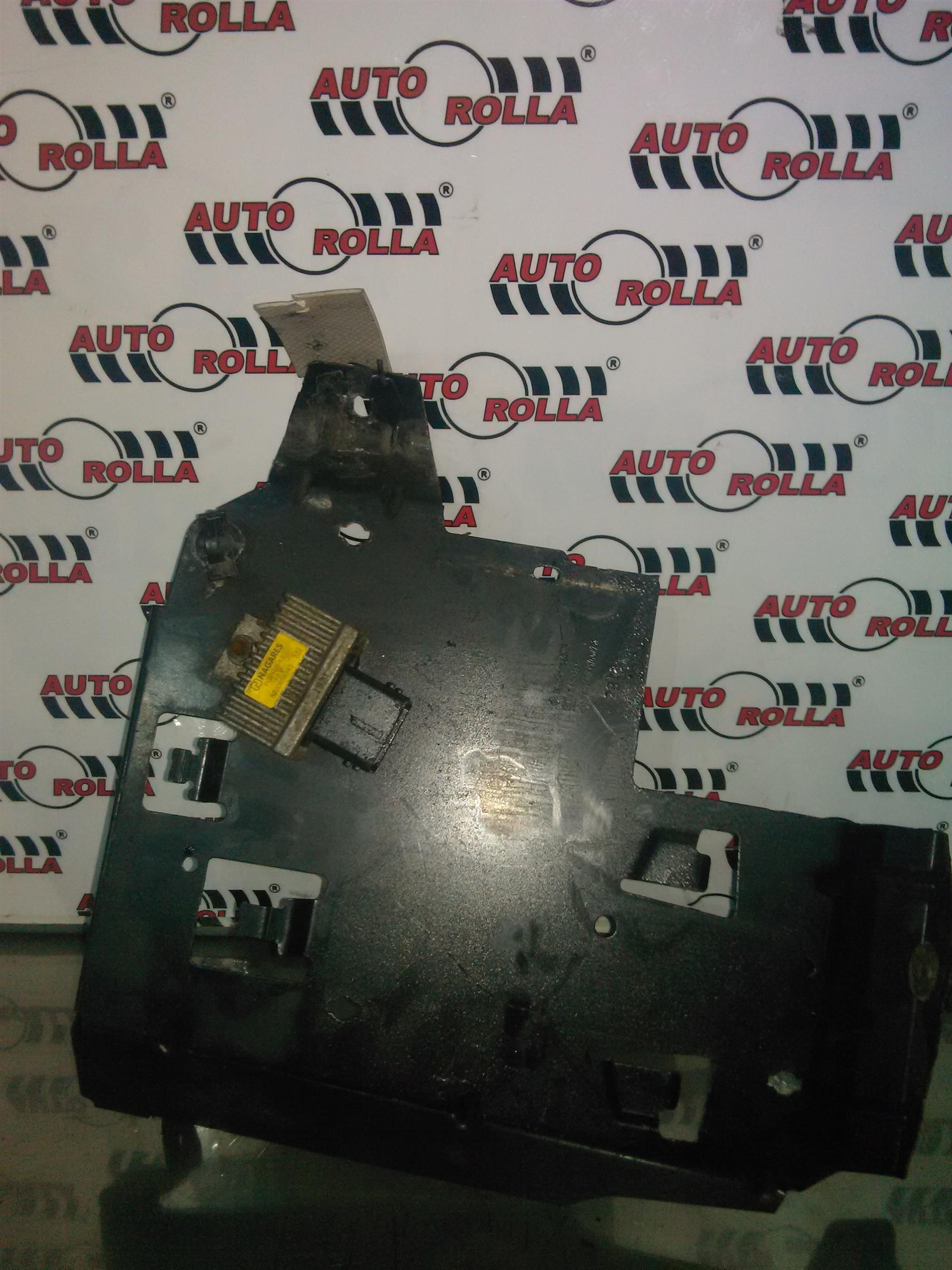 Releu bujii incandescente Renault Trafic 1,9D , an 2003