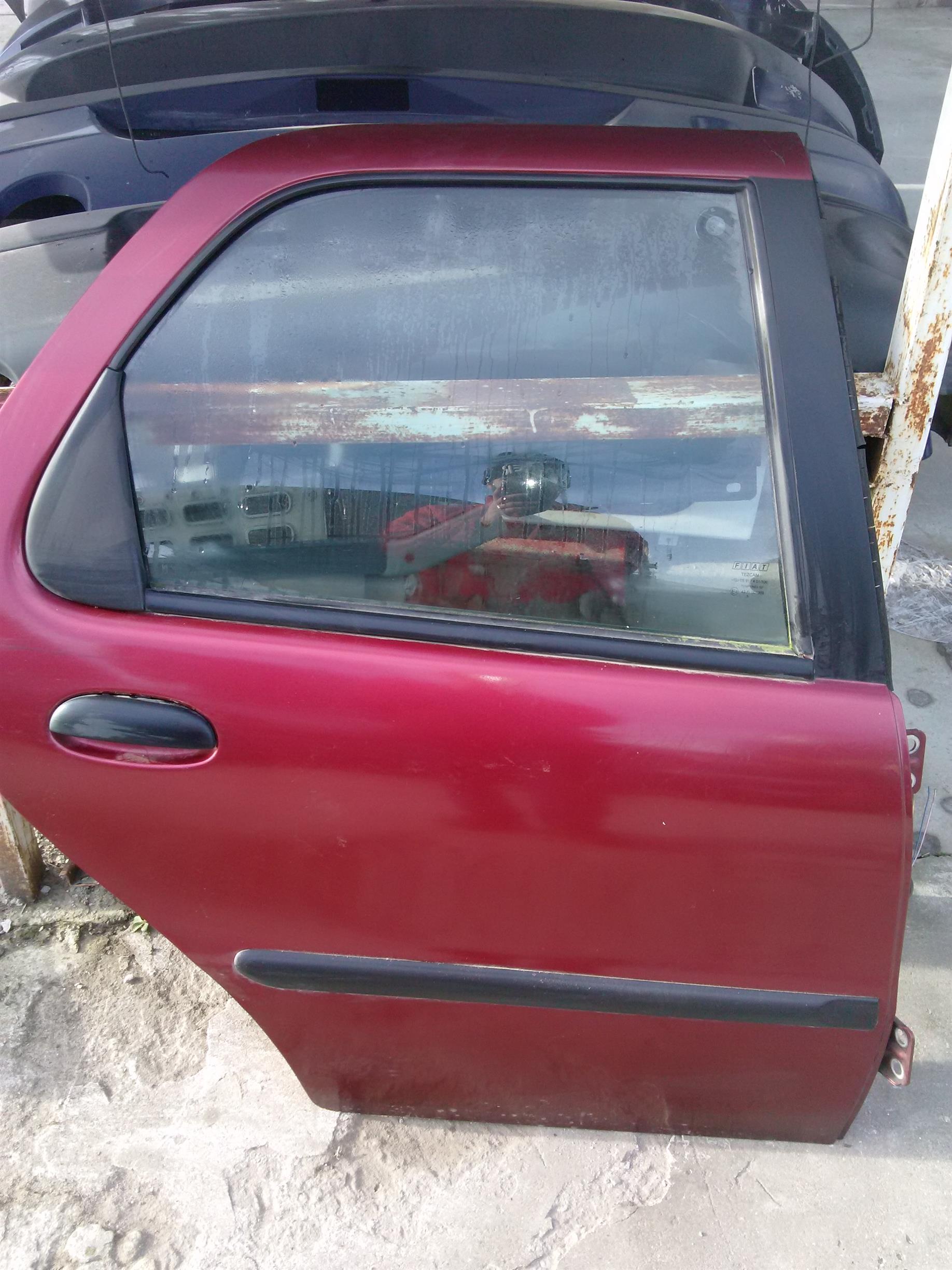 Usa dreapta spate completa Fiat Albea 1.2S, an 2005