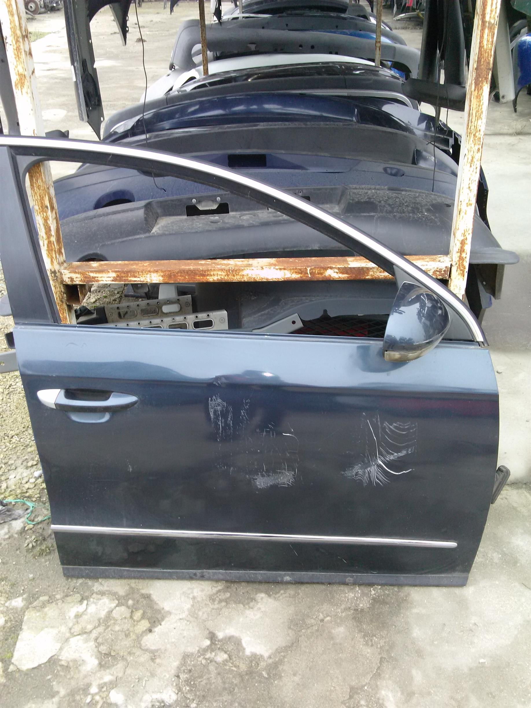 Usa dreapta fata Passat B6 1.9 tdi,BKC,2006
