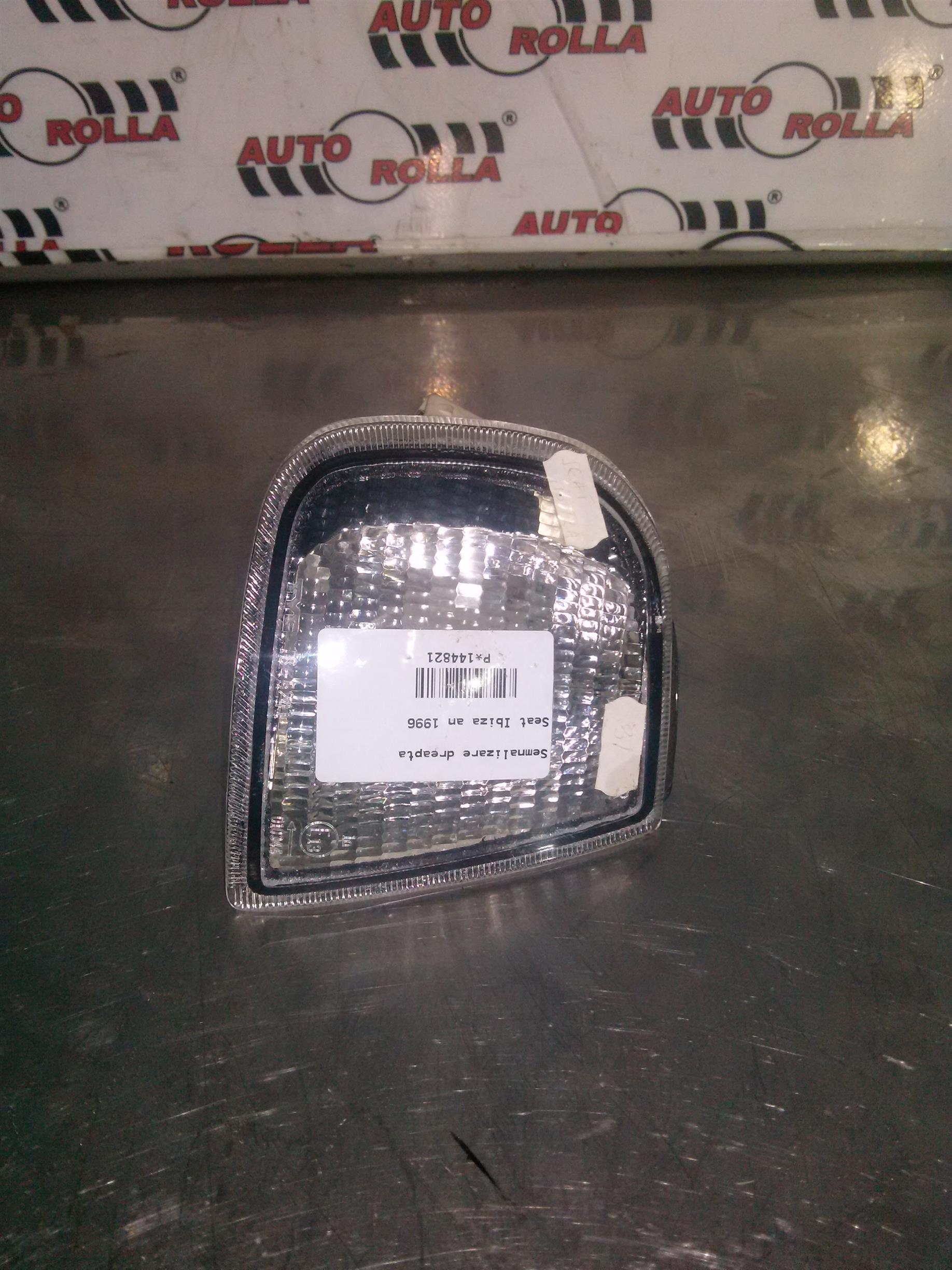 Semnalizare dreapta Seat Ibiza an 1996