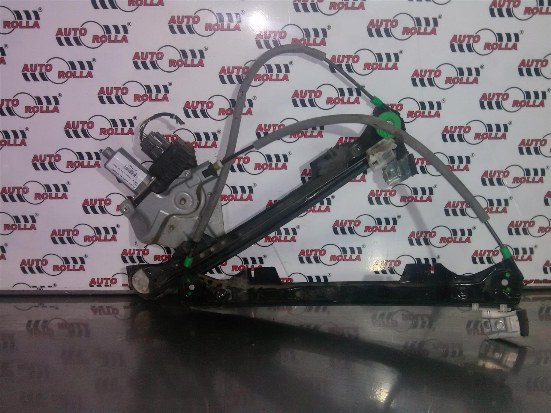Macara +motoras dreapta fata Jaguar xtipe 2.2d an 2007