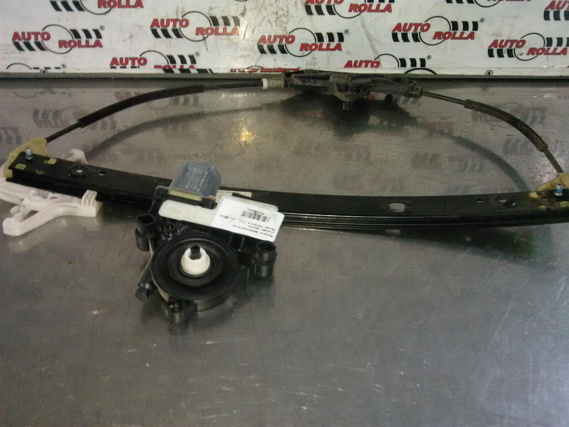 Macara geam+motoras stanga spate Skoda Octavia lll, an 2014