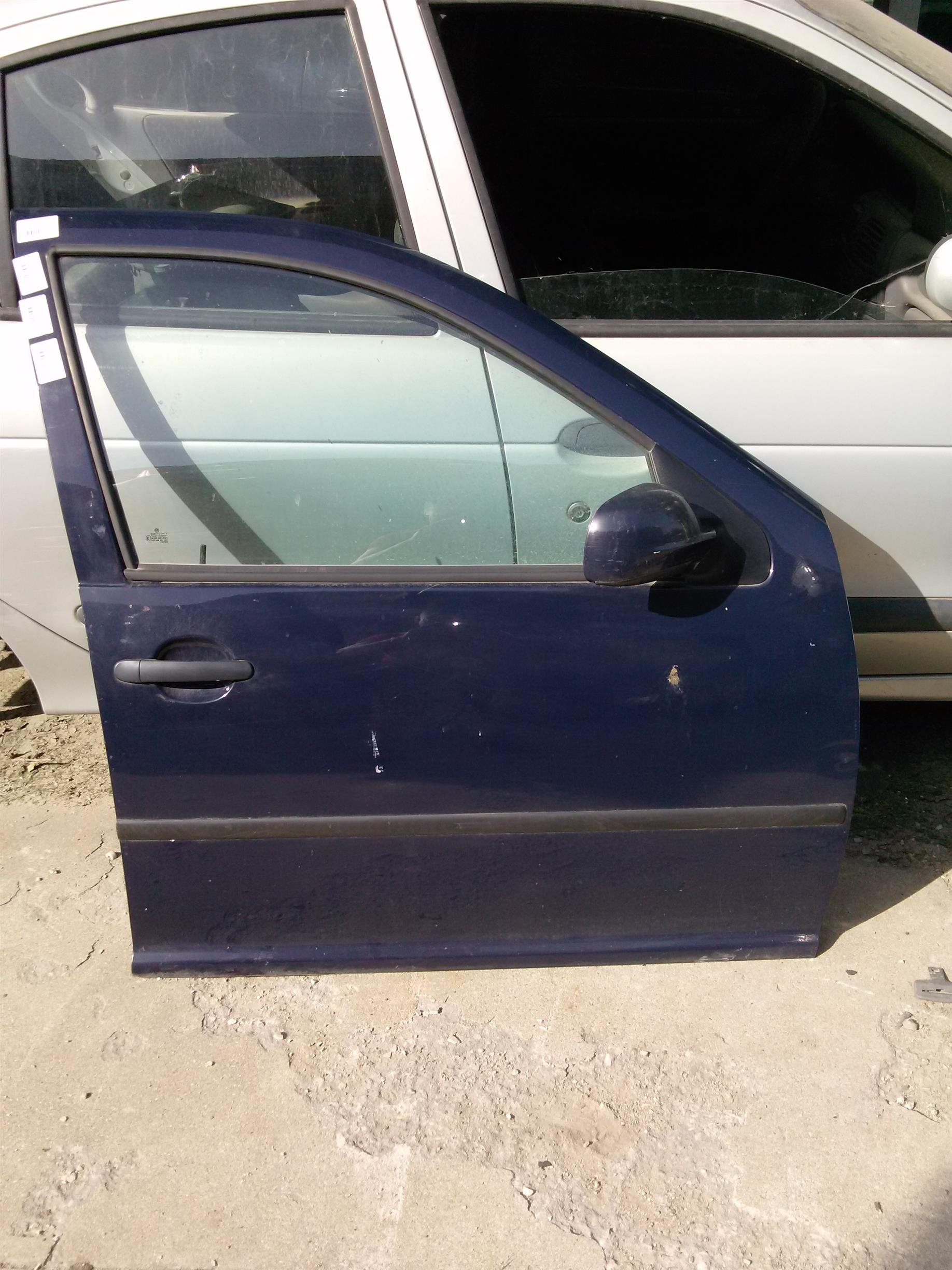 Macara+motoras dreapta fata Volkswagen Golf 4 an 2003( break)