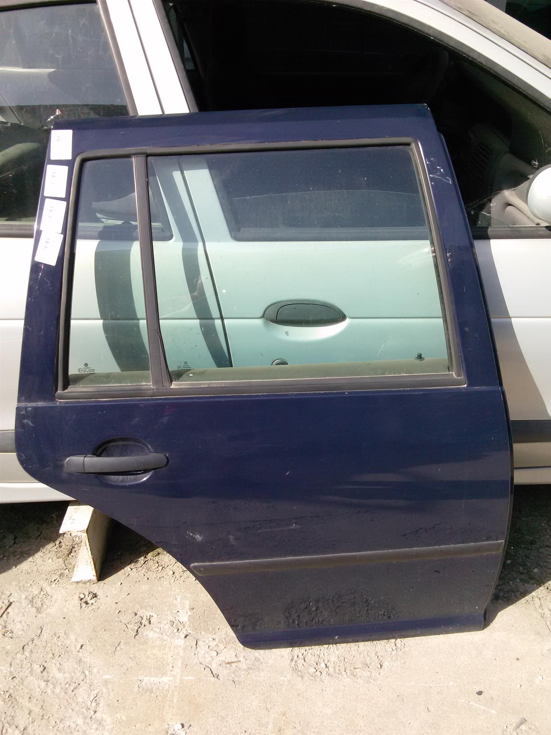 Usa dreapta spate Volkswagen Golf 4 an 2003( break)