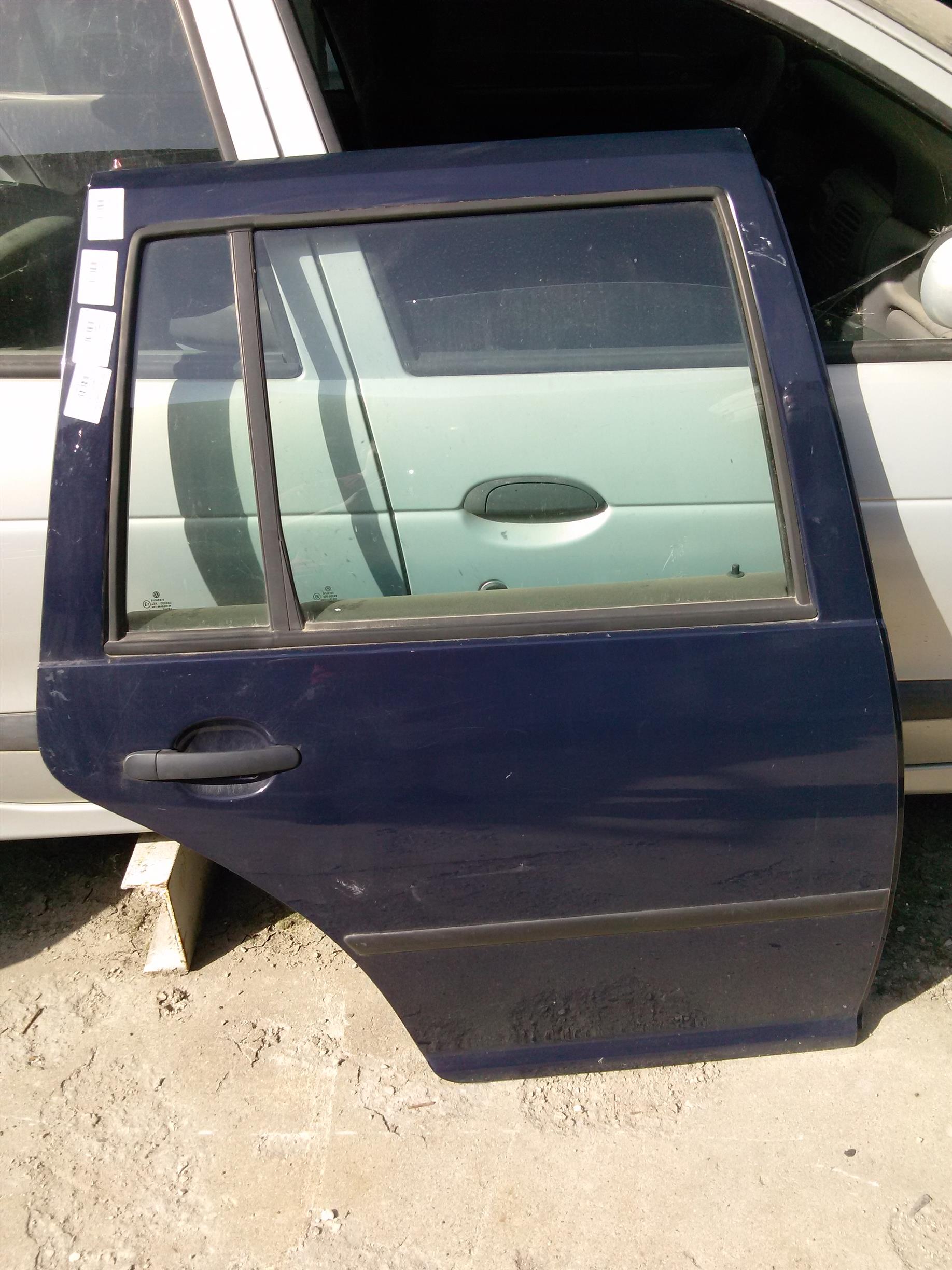 Macara+motoras dreapta spate Volkswagen Golf 4 an 2003( break)