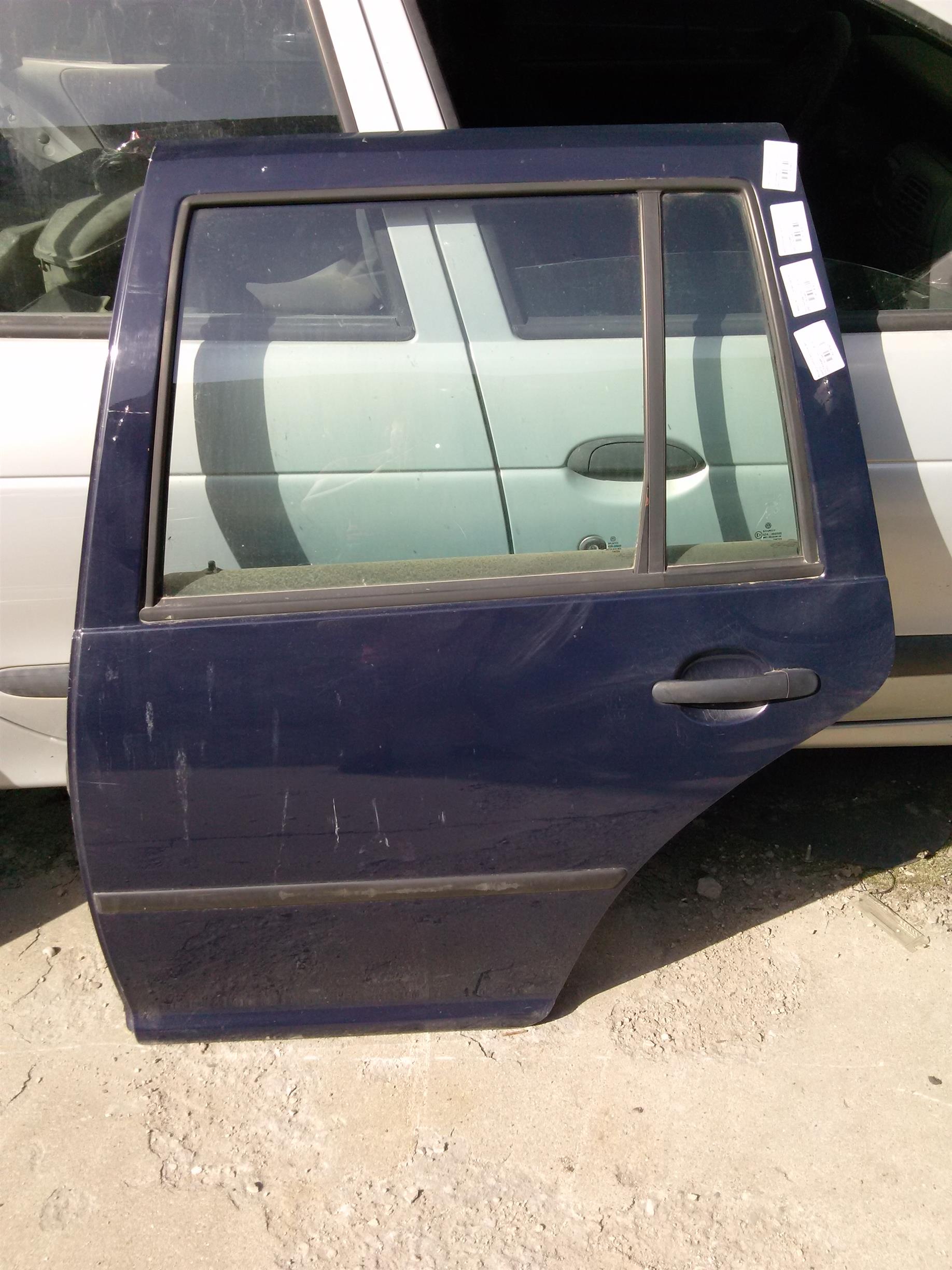Usa stanga spate Volkswagen Golf 4 an 2003( break)