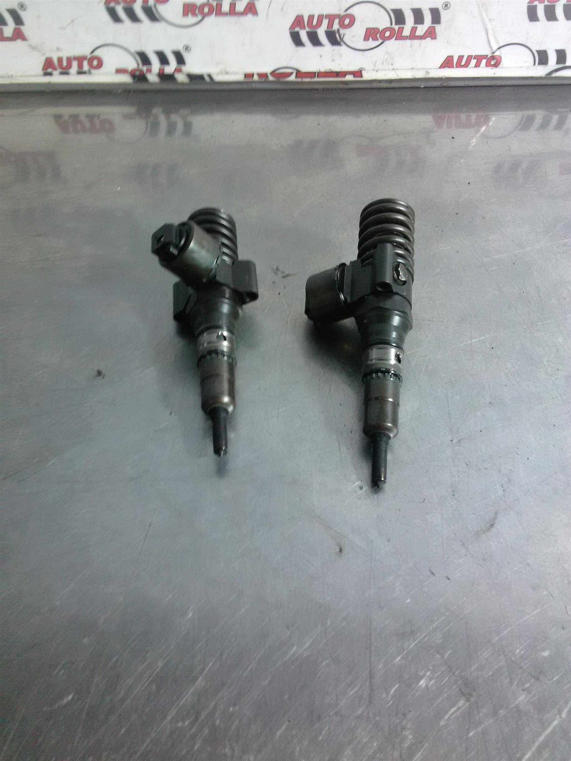 Injectoare 2 bucati Volkswagen Golf 5, 2.0TDI, BKD, an 2007