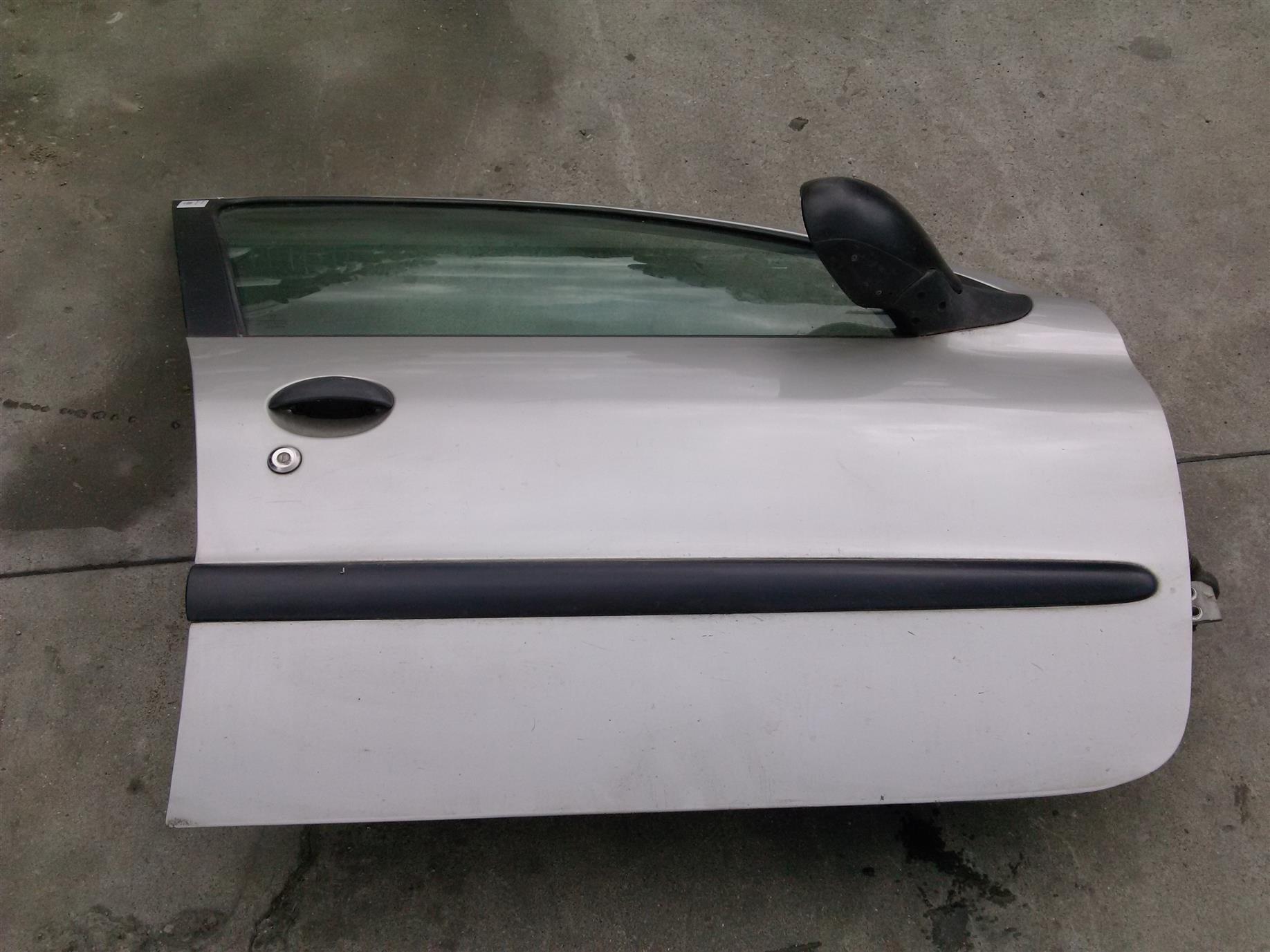 Usa dreapta fata Peugeot 206, 1.6HDI