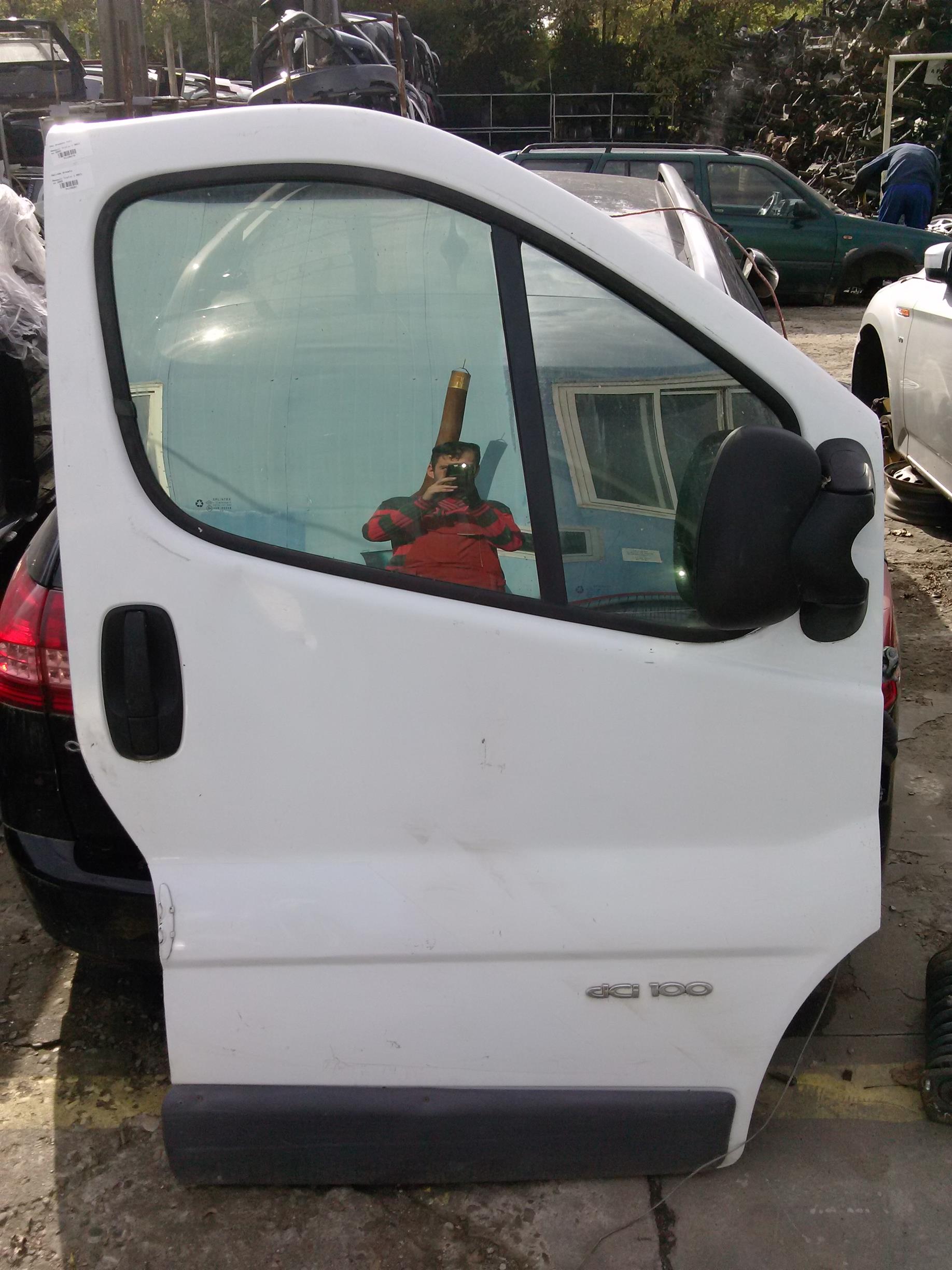 Oglinda dreapta Renault Trafic 1.9DCI, an 2005