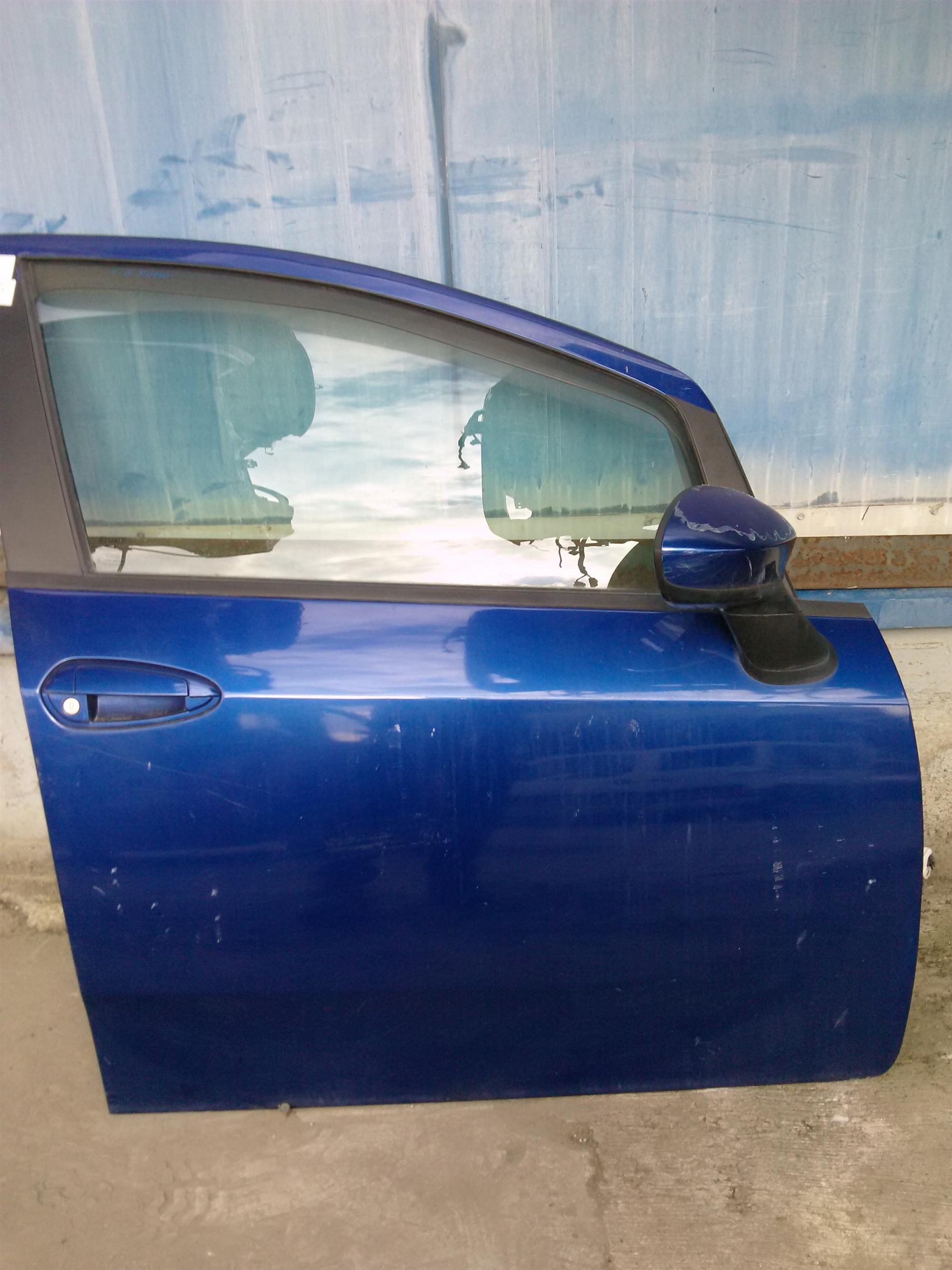 Oglinda dreapta fata Fiat Grande Punto 1.4S 16v, an 2007