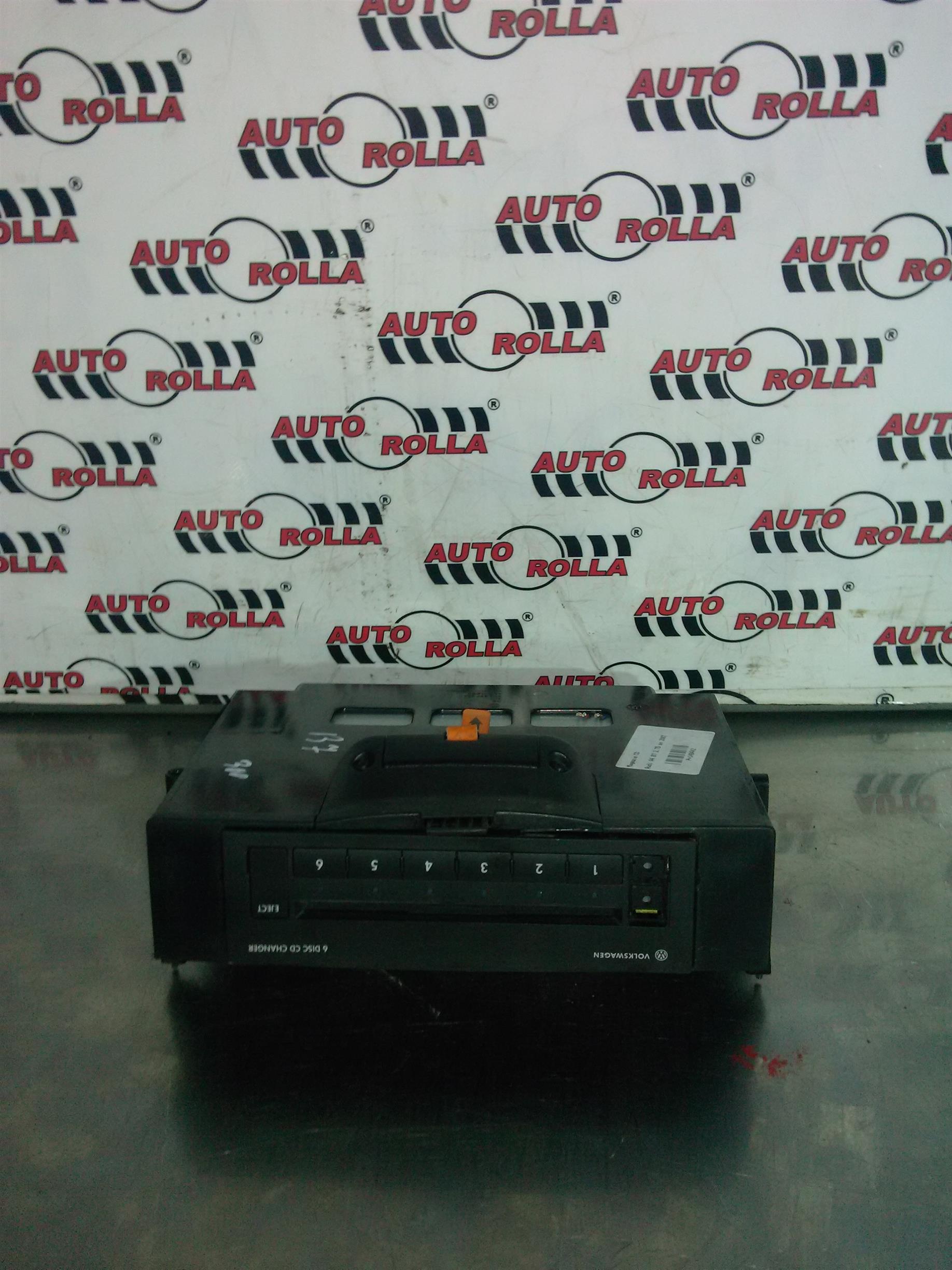 Magazie CD Audi A4 B7 2.7D an 2007