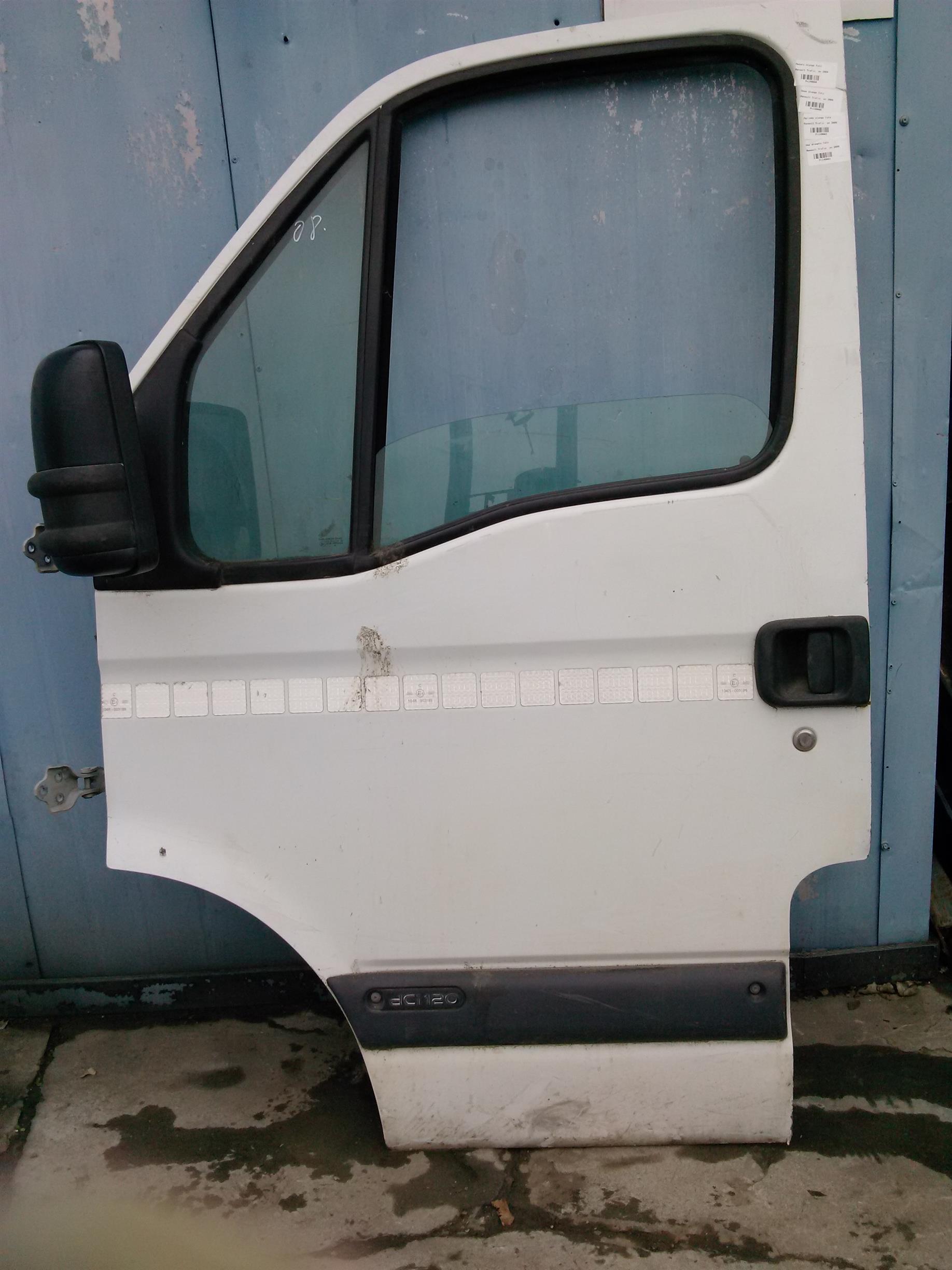 Geam stanga fata Renault Trafic, an 2008