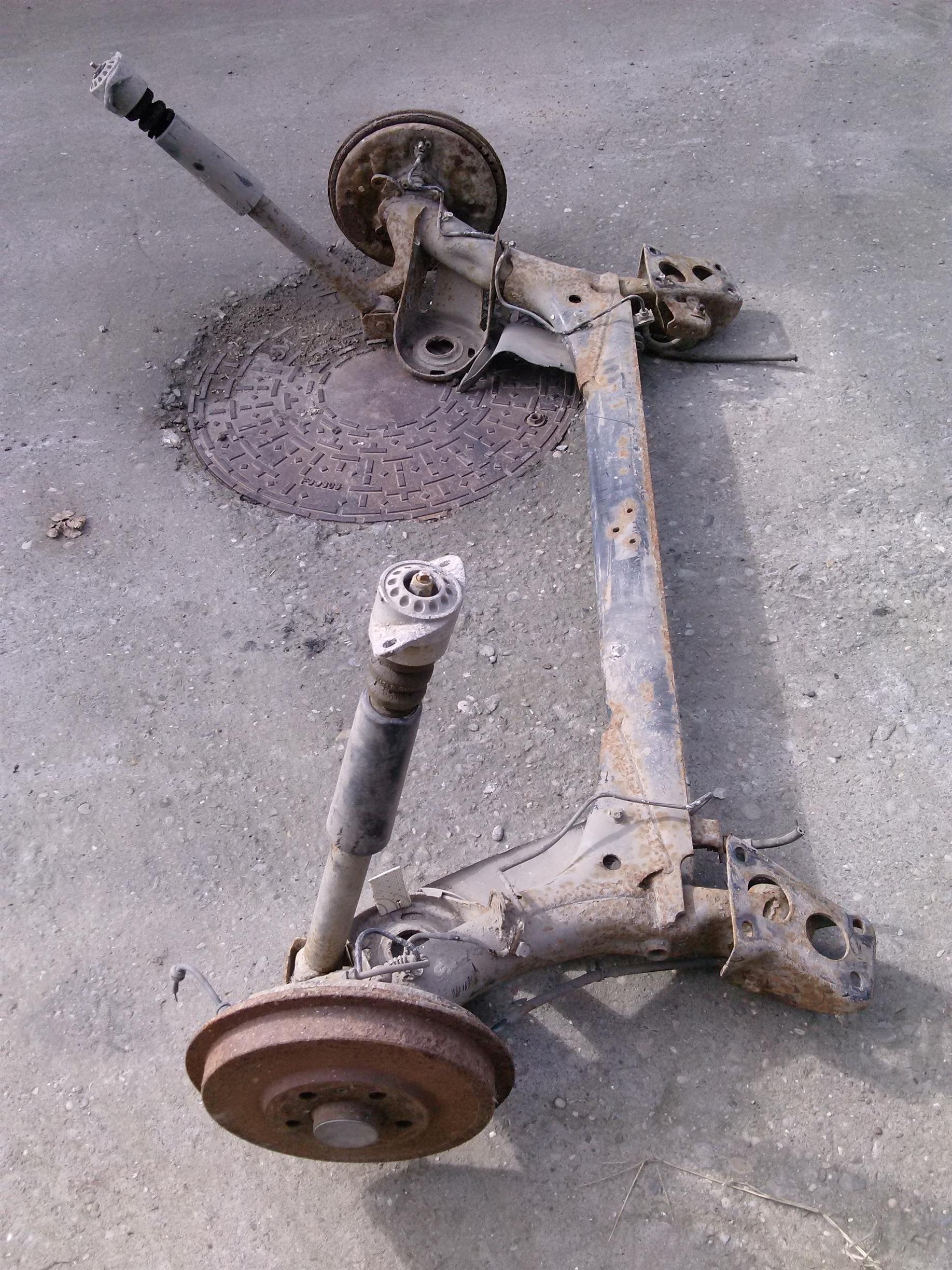 Punte spate Skoda Octavia 1, an 2004