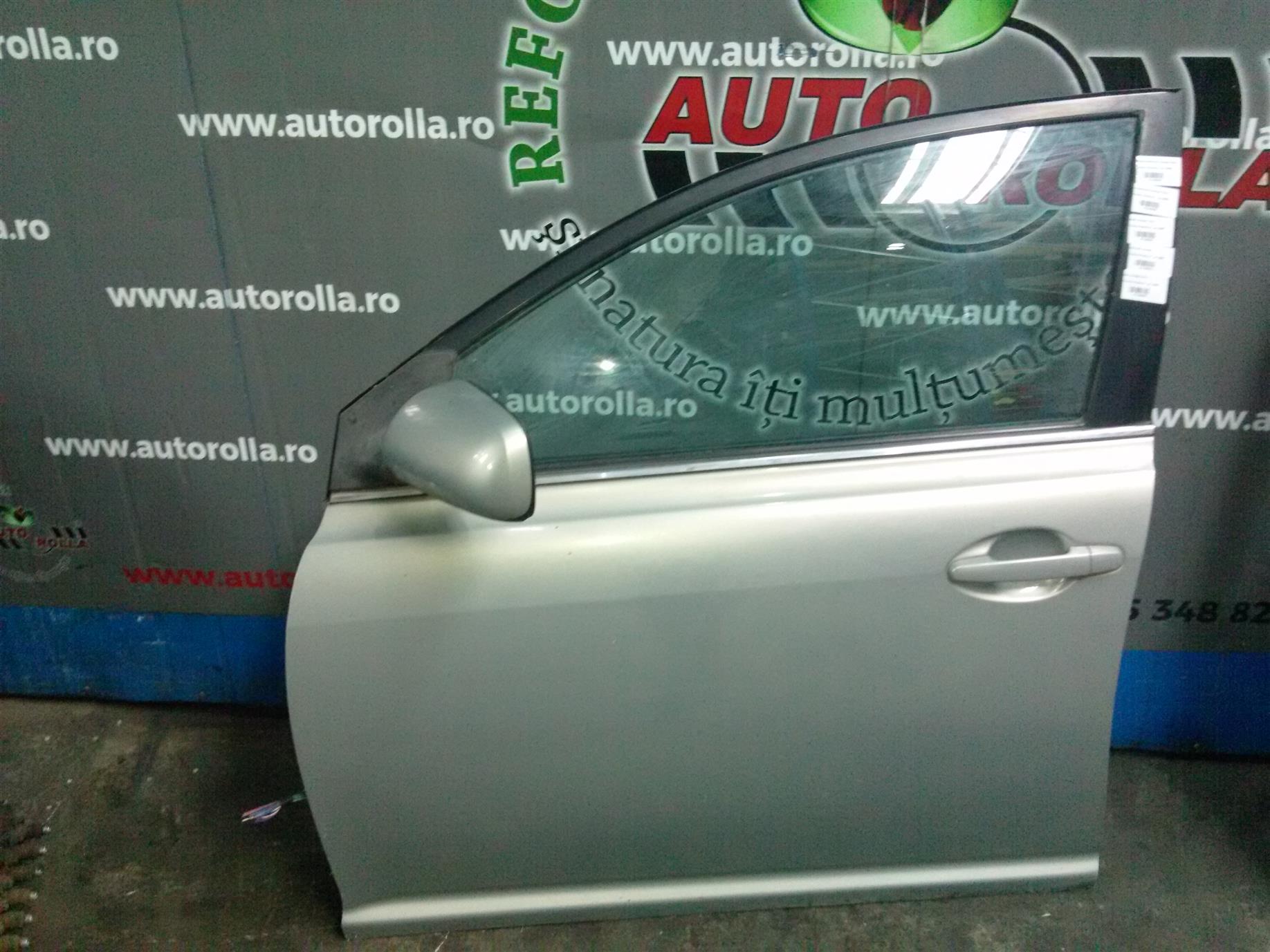 Macara+motoras stanga fata Toyota Avensis, an 2005