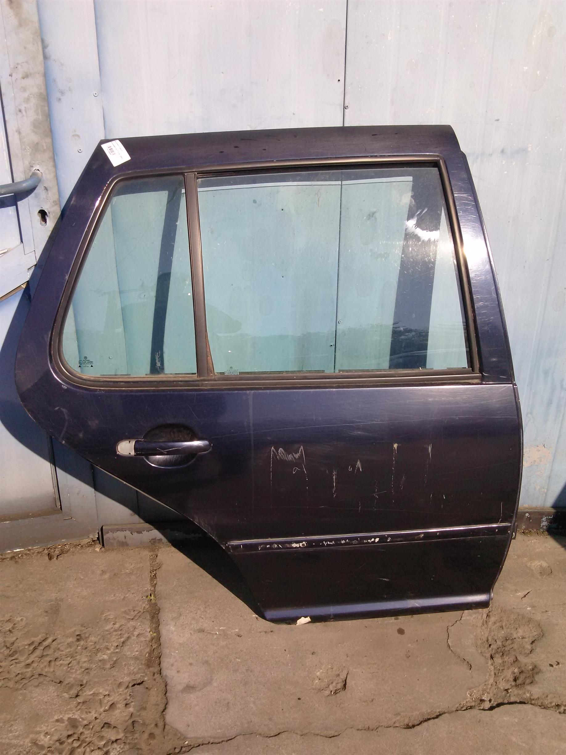 Usa dreapta spate Volkswagen Golf 4 an 2003