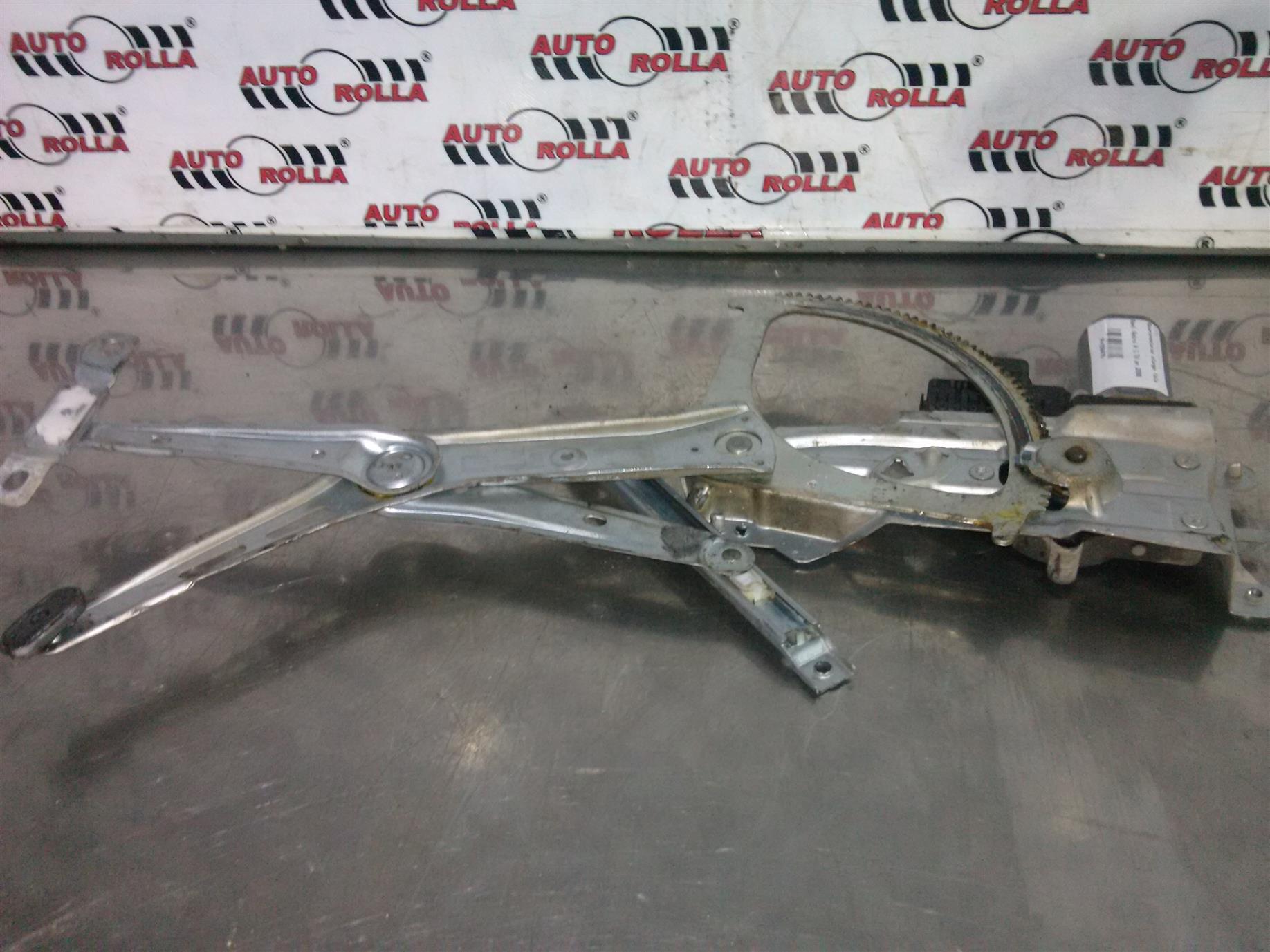 Macara+motoras stanga fata Opel Astra H 1.7d an 2006