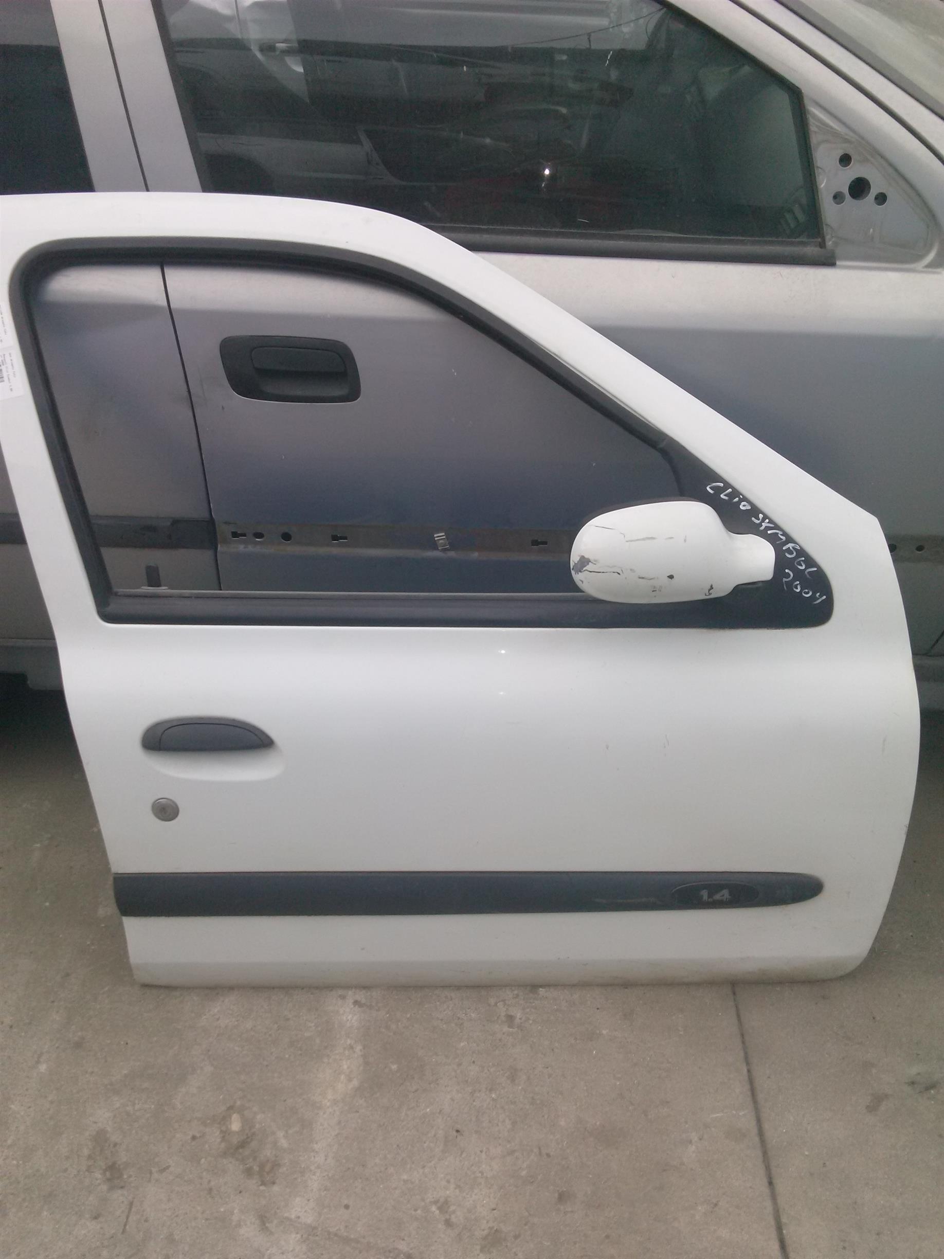 Usa dreapta fata Renault Clio Symbol 1.5D, an 2008