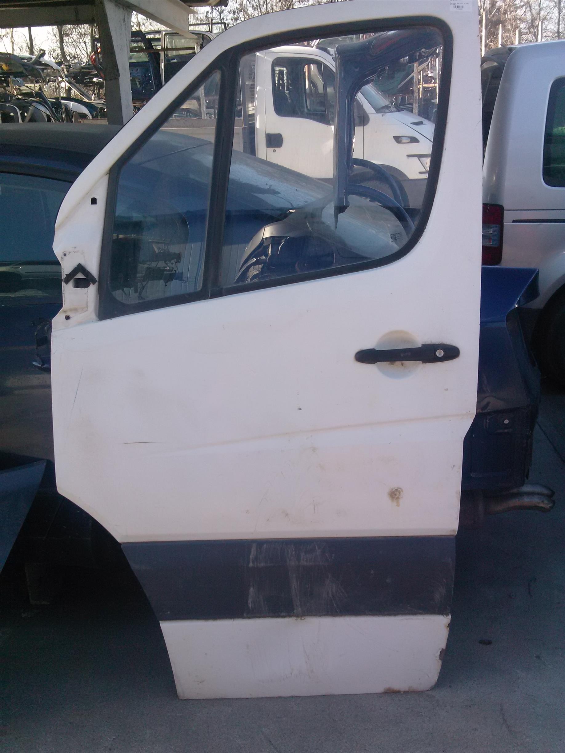 Usa dreapta fata Mercedes Sprinter 2.2CDI, an 2008
