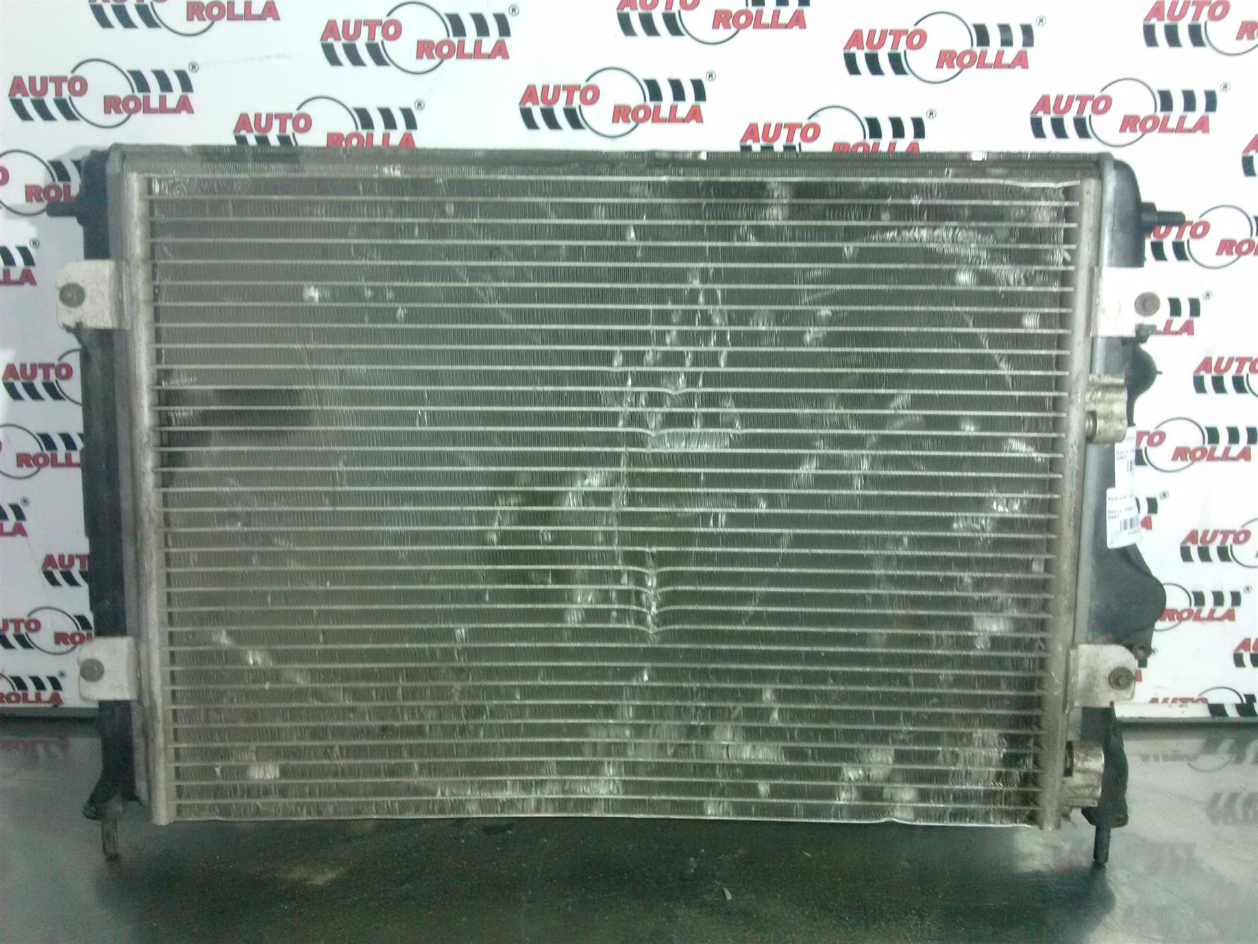 Radiator apa Dacia logan 1.4mpi ,an 2007