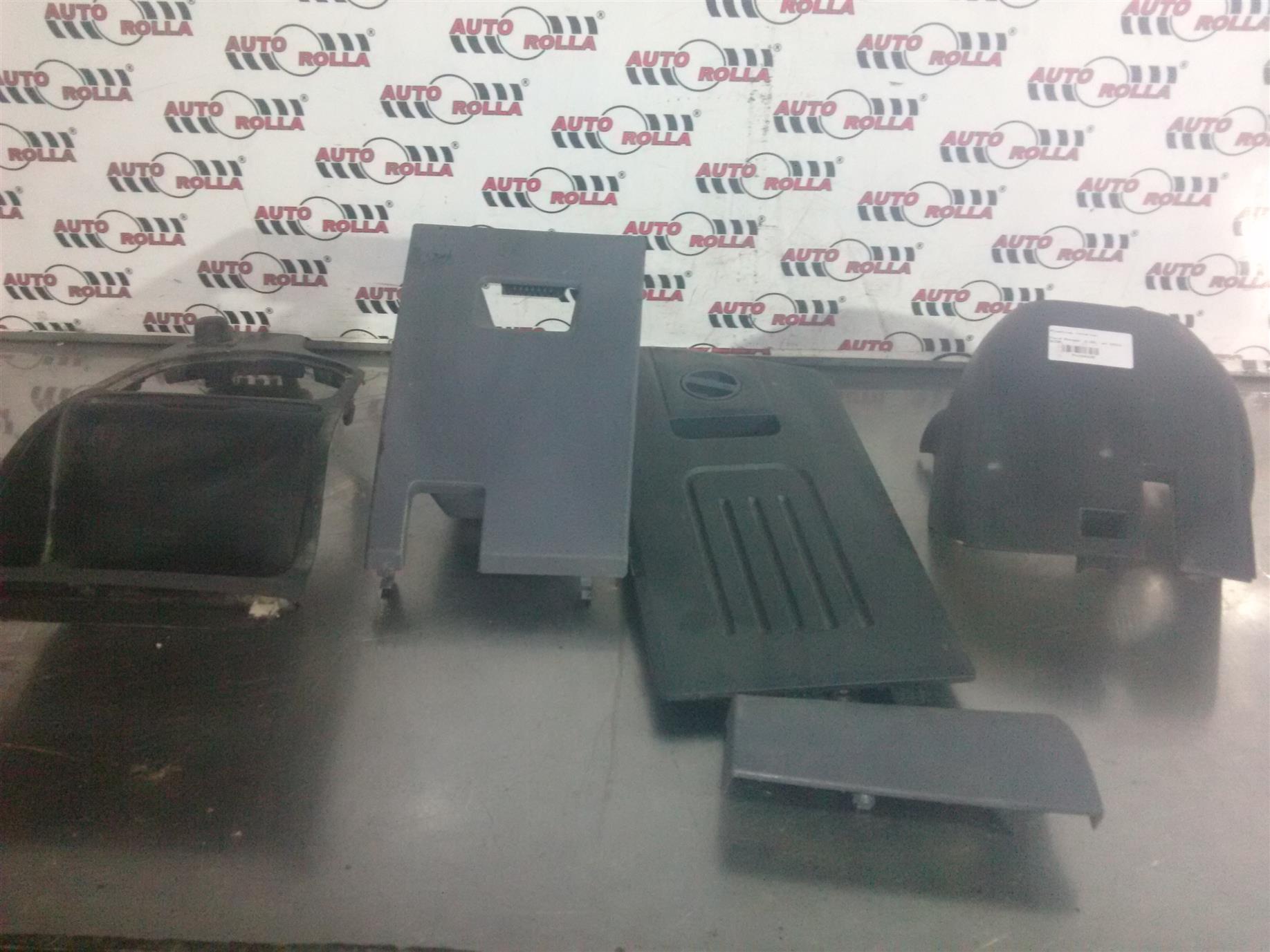 Plastic sub volan Ford Ranger 2.2D, an 2013 QJ2R