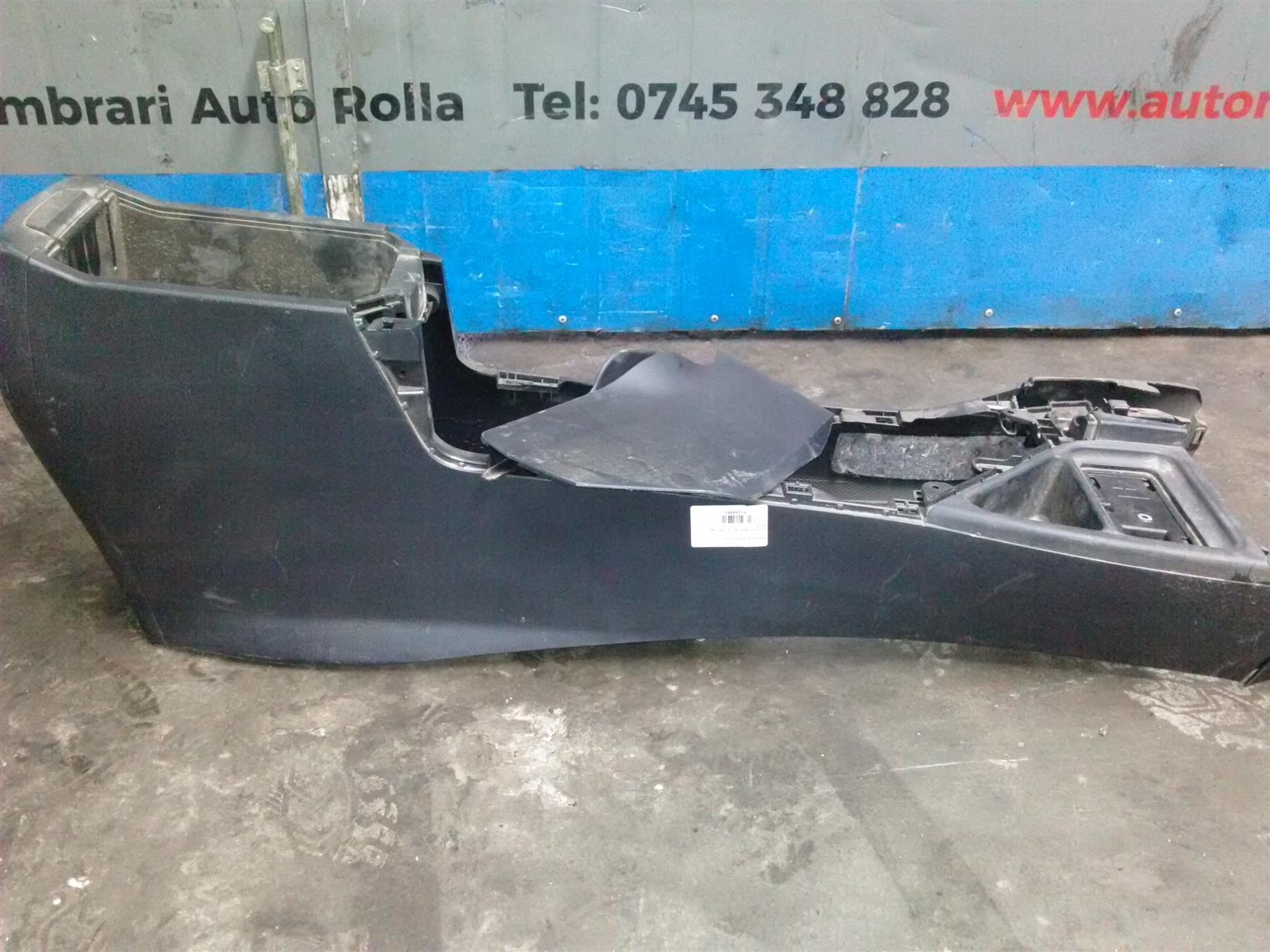 Consola centrala Toyota RAV 4, 2.2D, an 2015