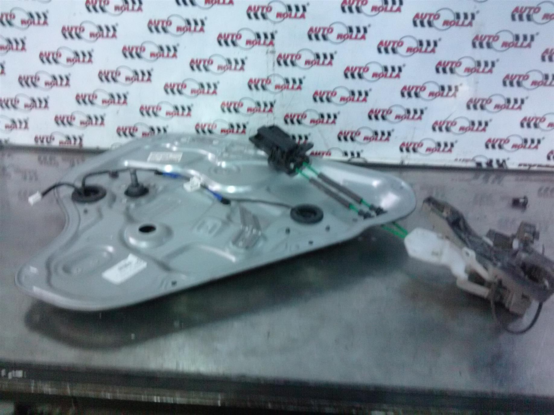 Macara+motoras dreapta spate Hyundai I30, 1.6crdi, an 2011