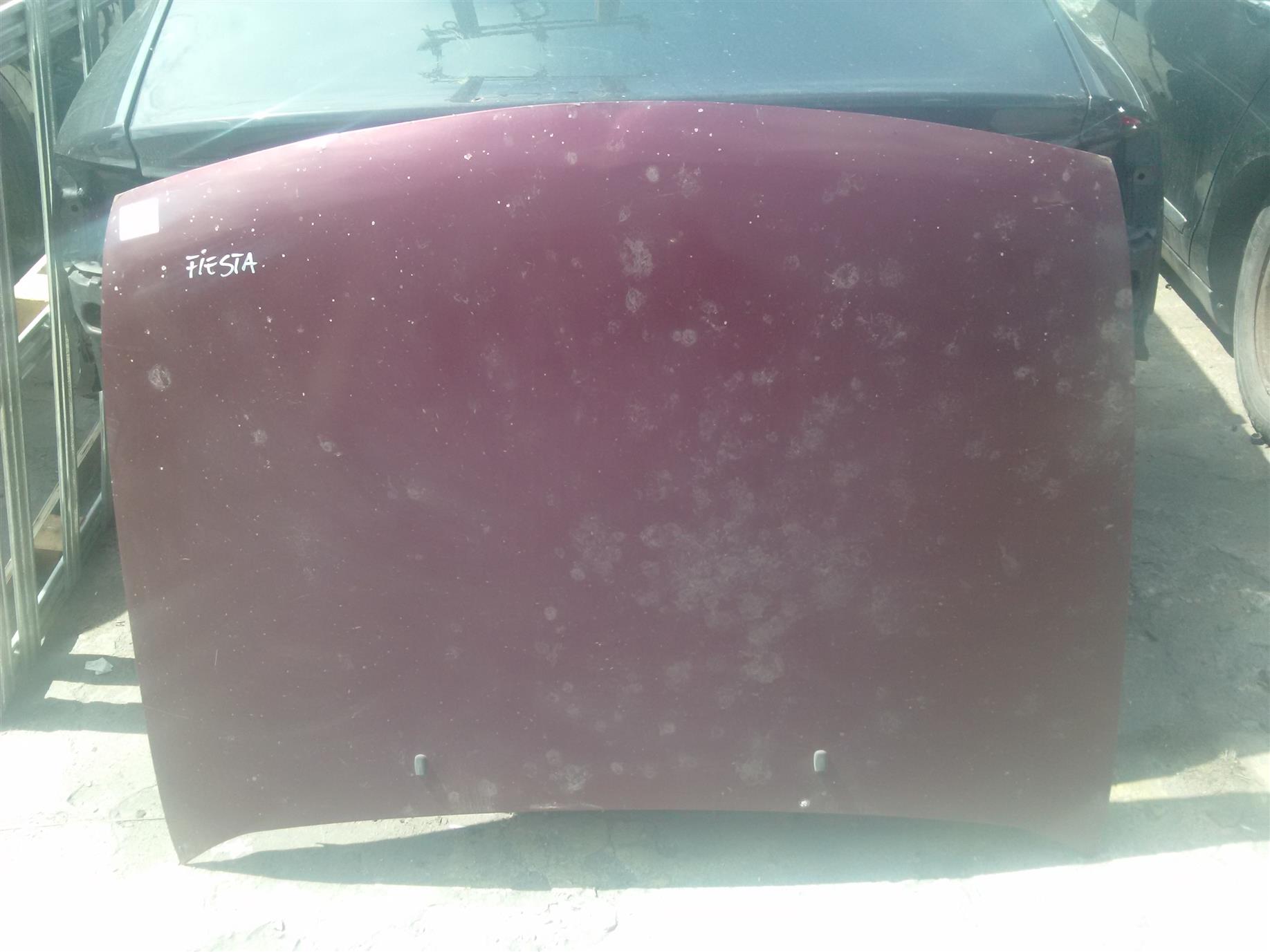 Capota fata Ford Fiesta mk4 1.25s an 2001