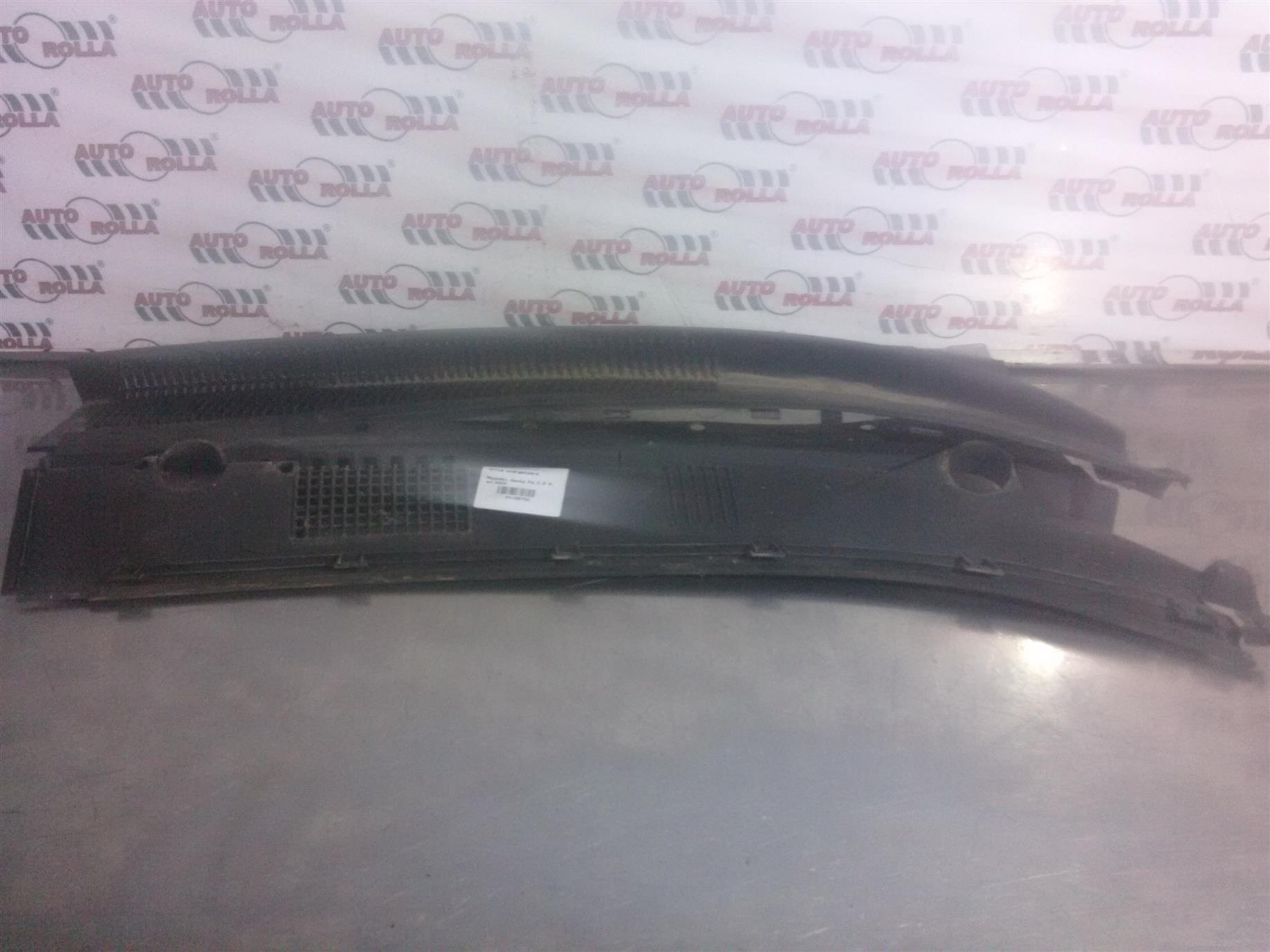 Grila stergatoare Hyundai Santa Fe 2.0 d, an 2004