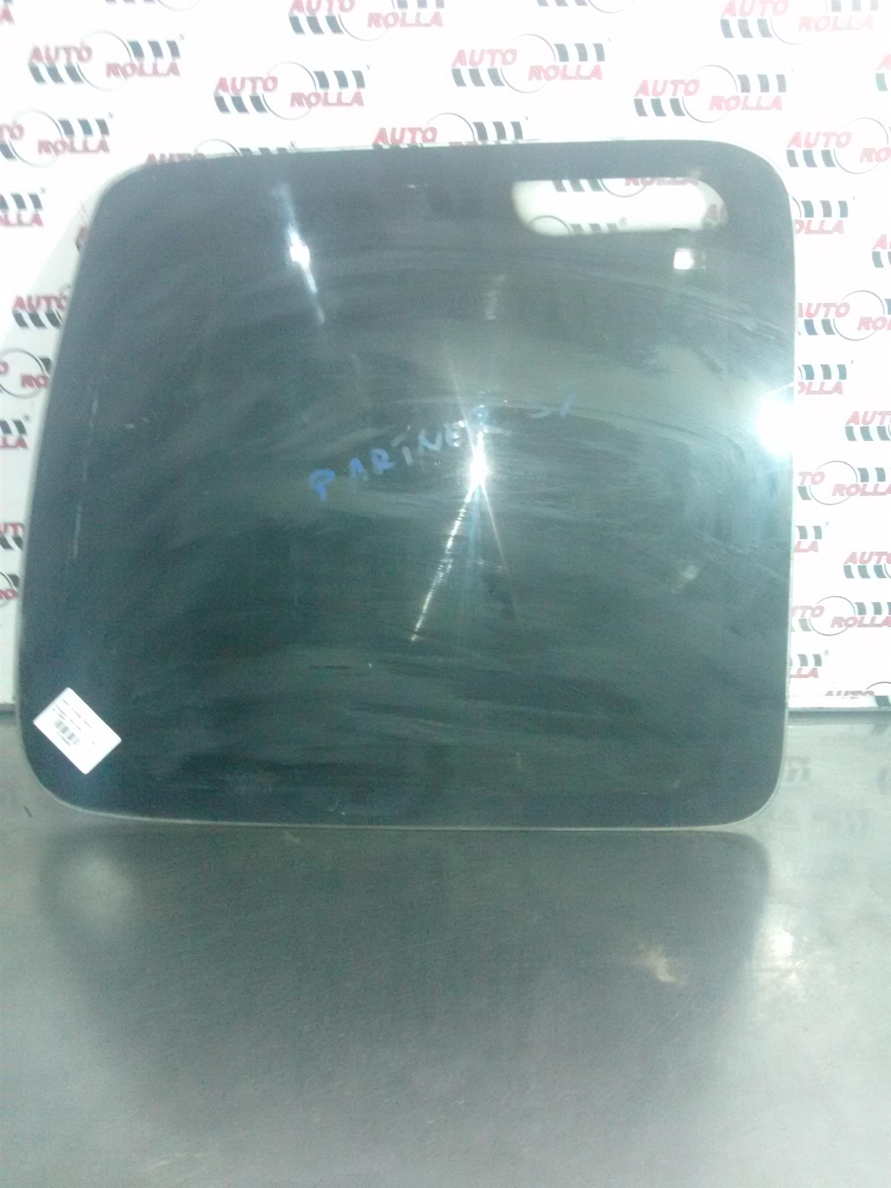 Geam stanga spate Peugeot Partner 2.0 hdi, an 2004